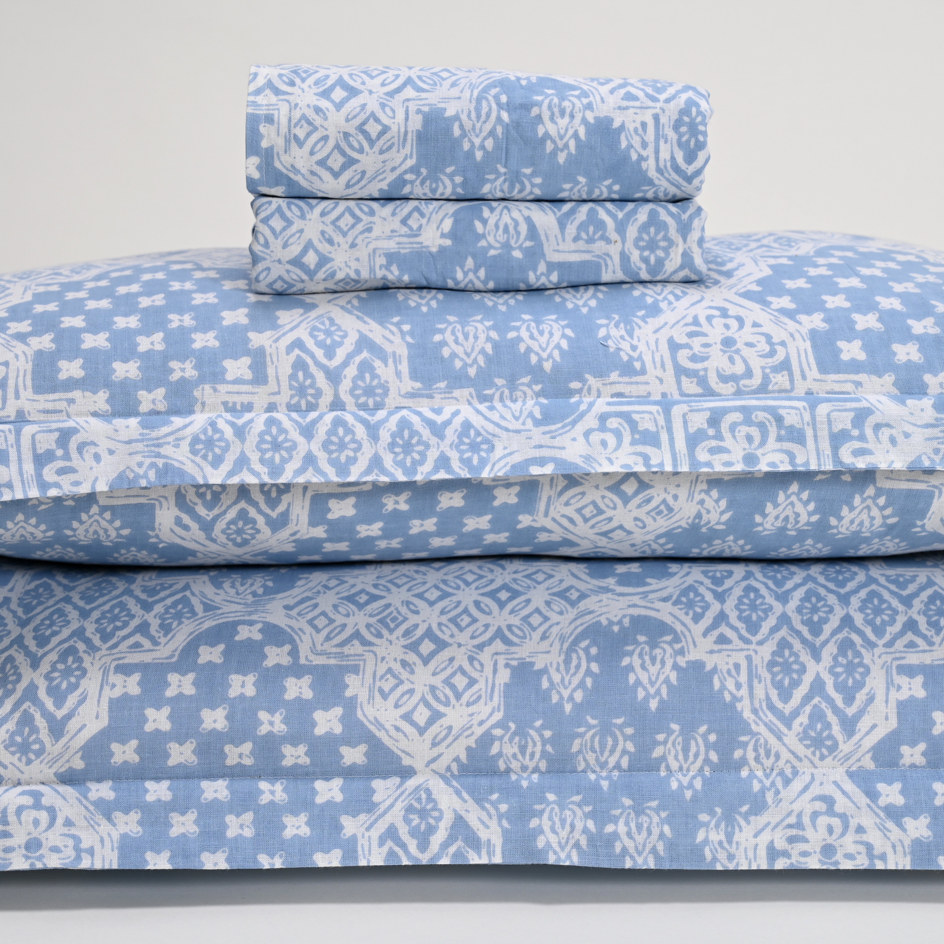 Moroccan Blue Printed Bed Sheet with set of 2 shams