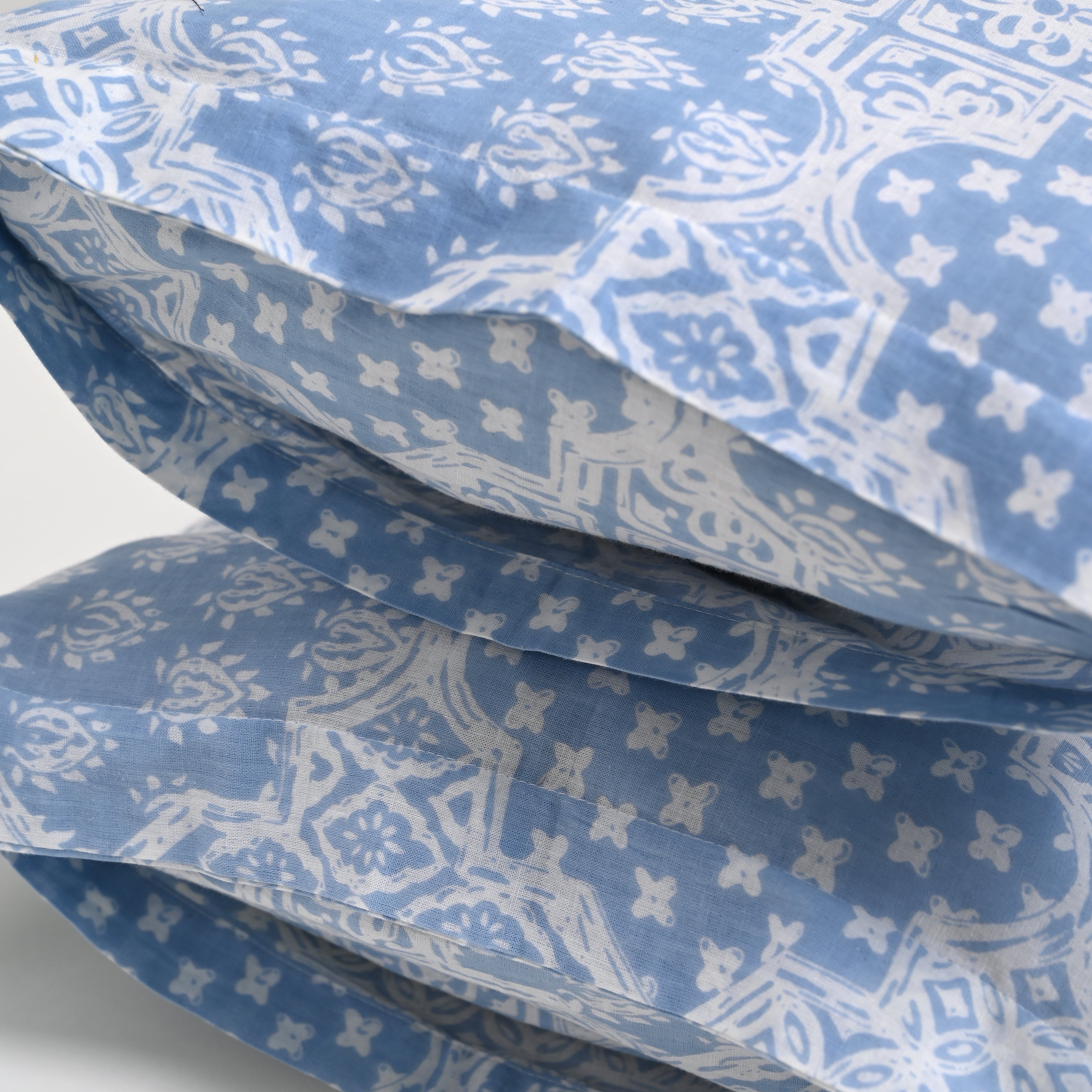 Moroccan Blue Printed Bed Sheet with set of 2 shams