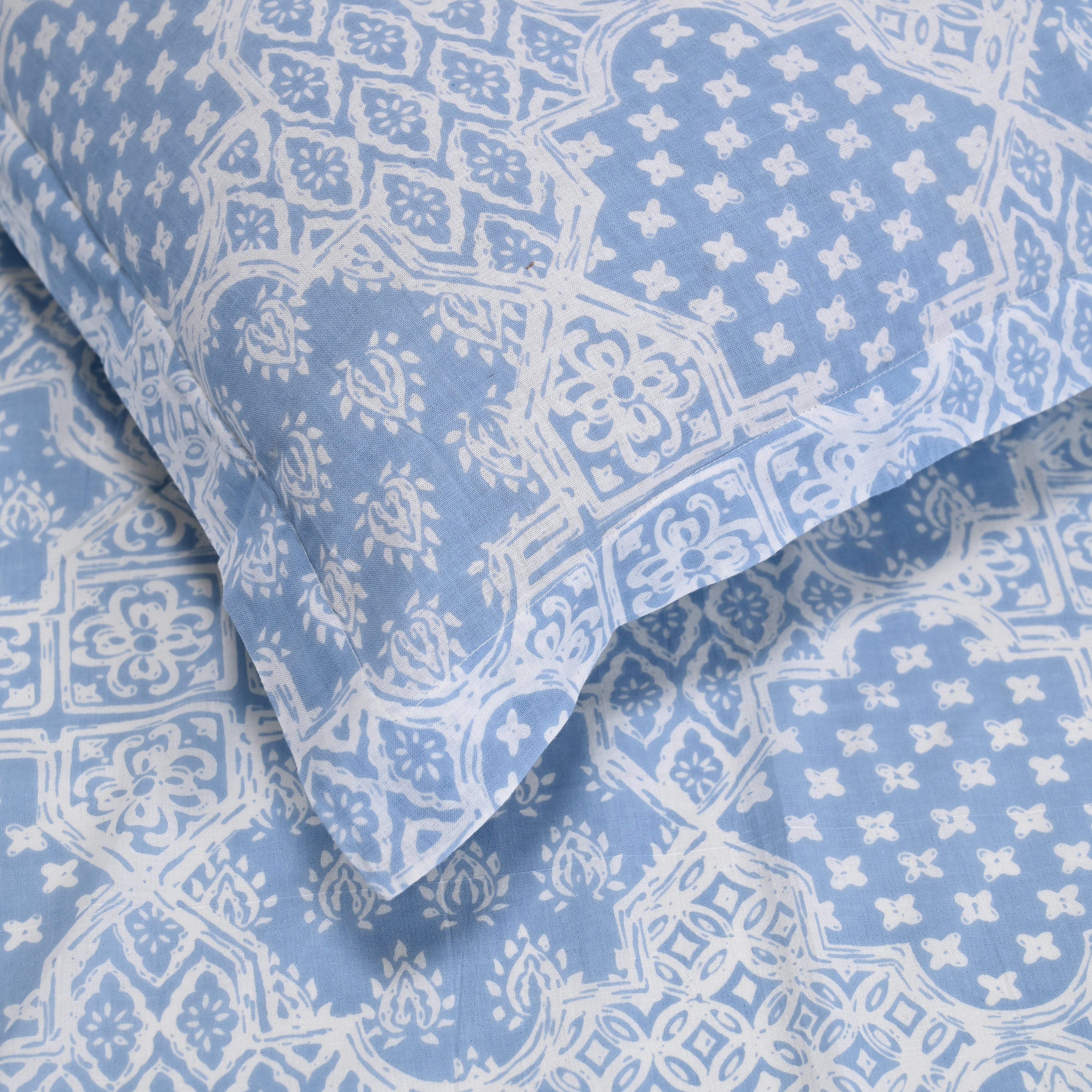 Moroccan Blue Printed Bed Sheet with set of 2 shams