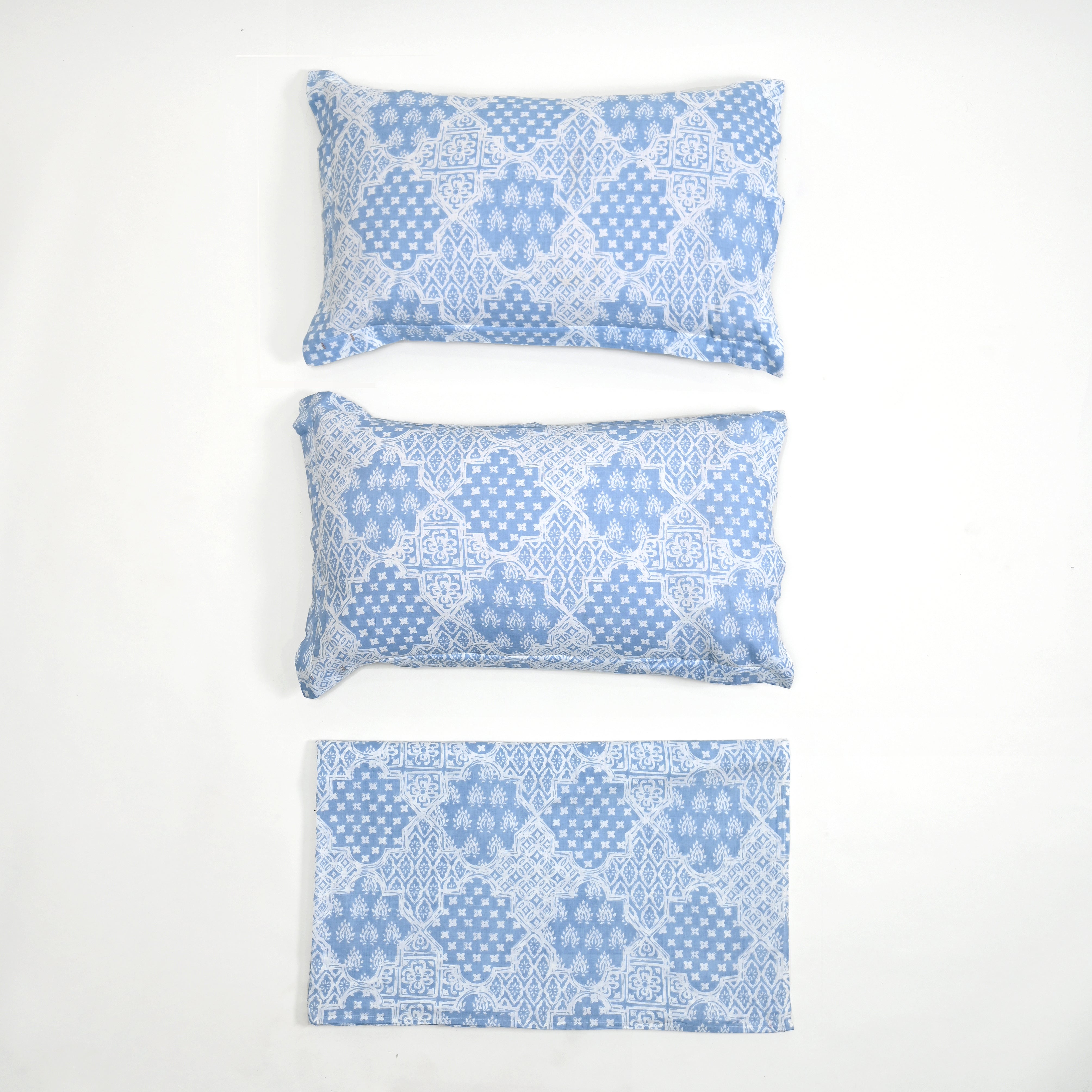 Moroccan Blue Printed Bed Sheet with set of 2 shams