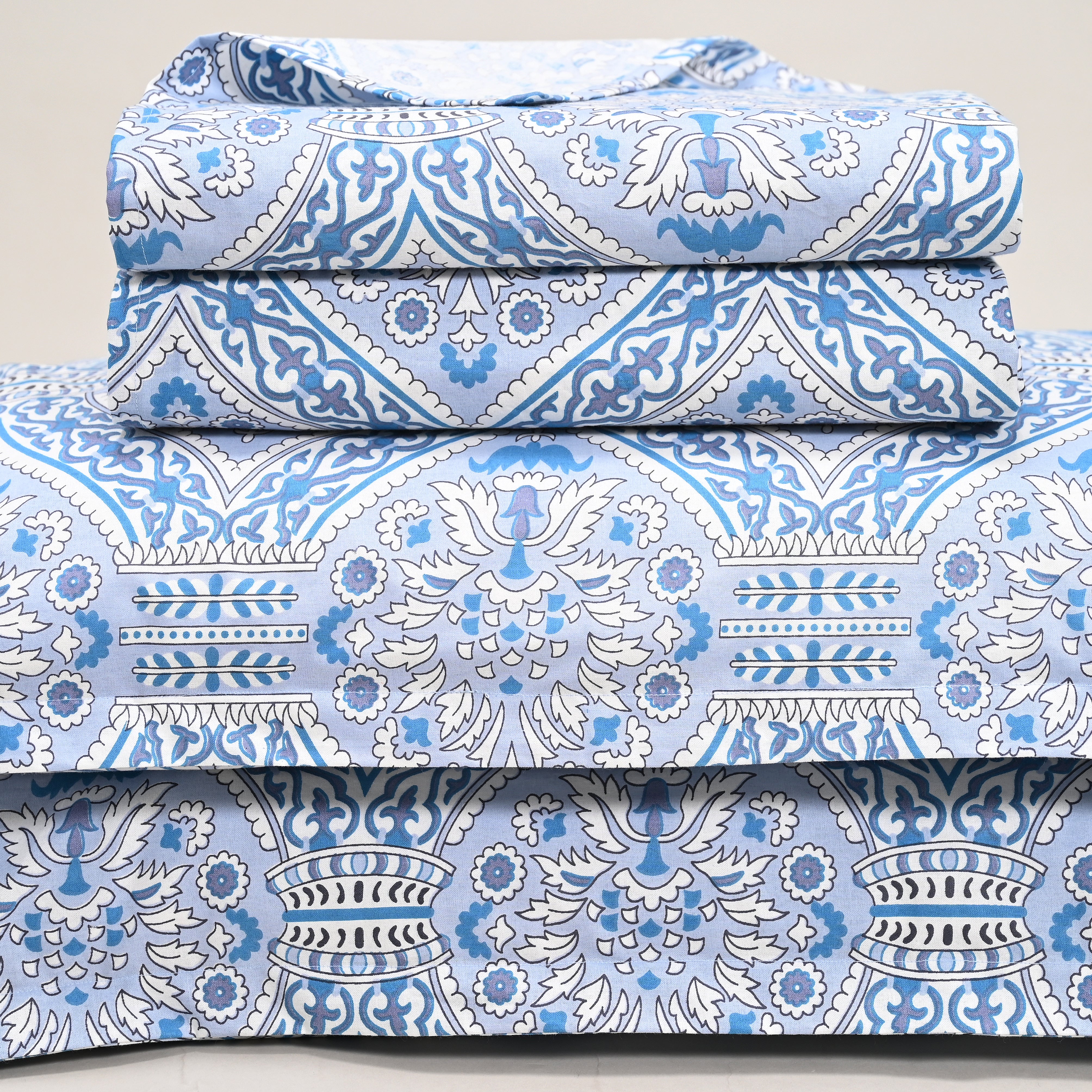 Samaanta Bed Sheet Set