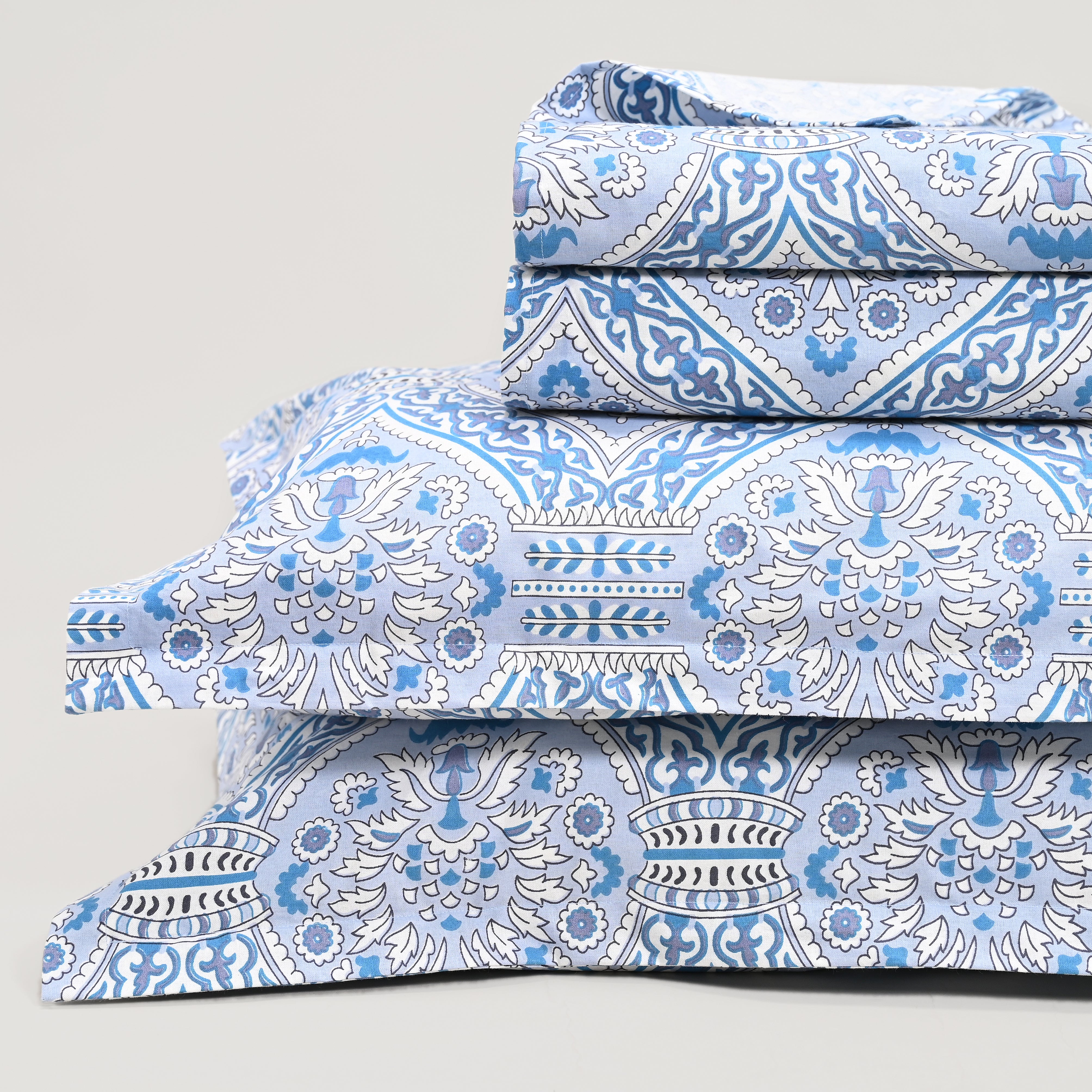 Samaanta Bed Sheet Set