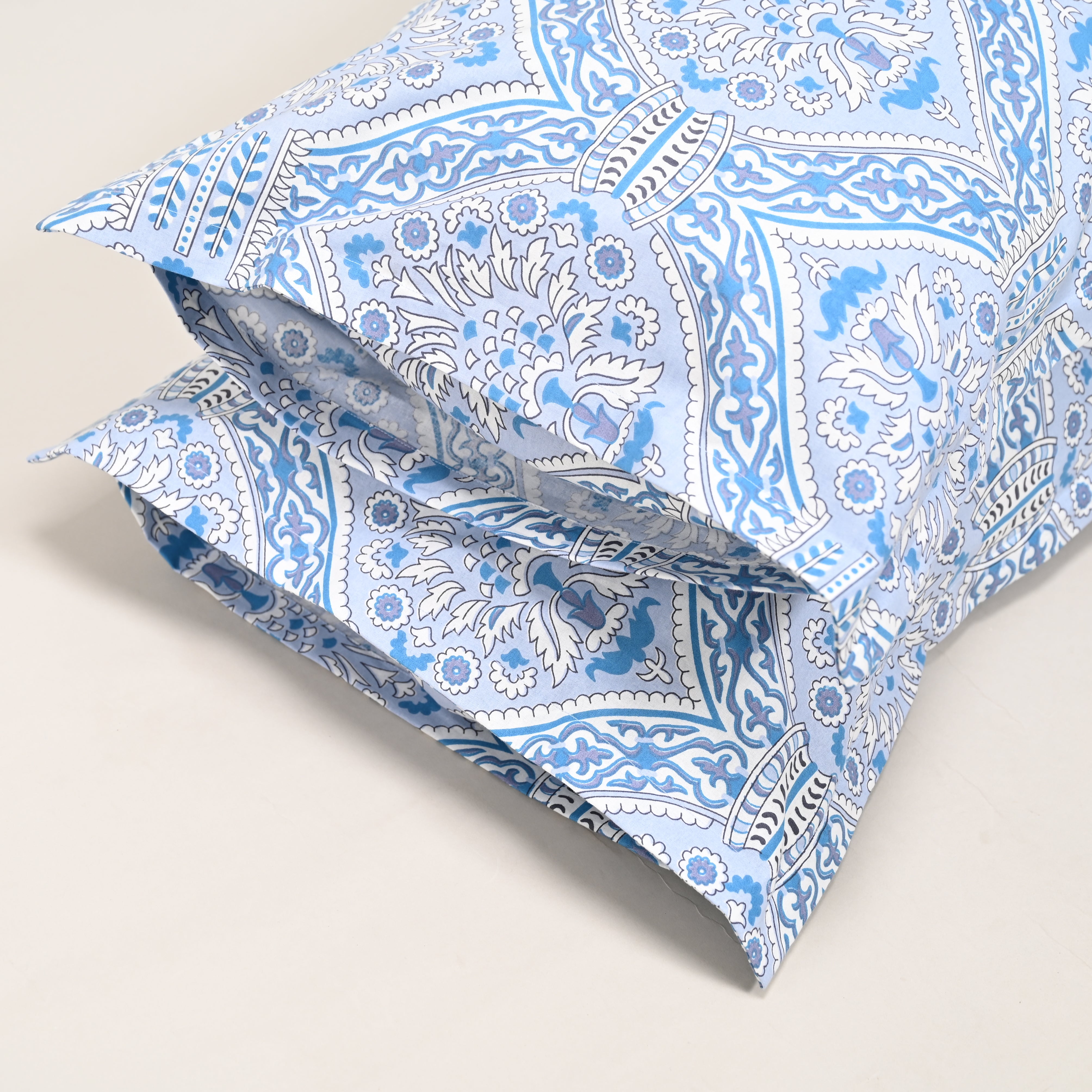 Samaanta Bed Sheet Set