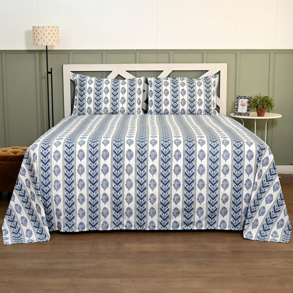 Rajvi Stria King Size Cotton Bed Sheet Set