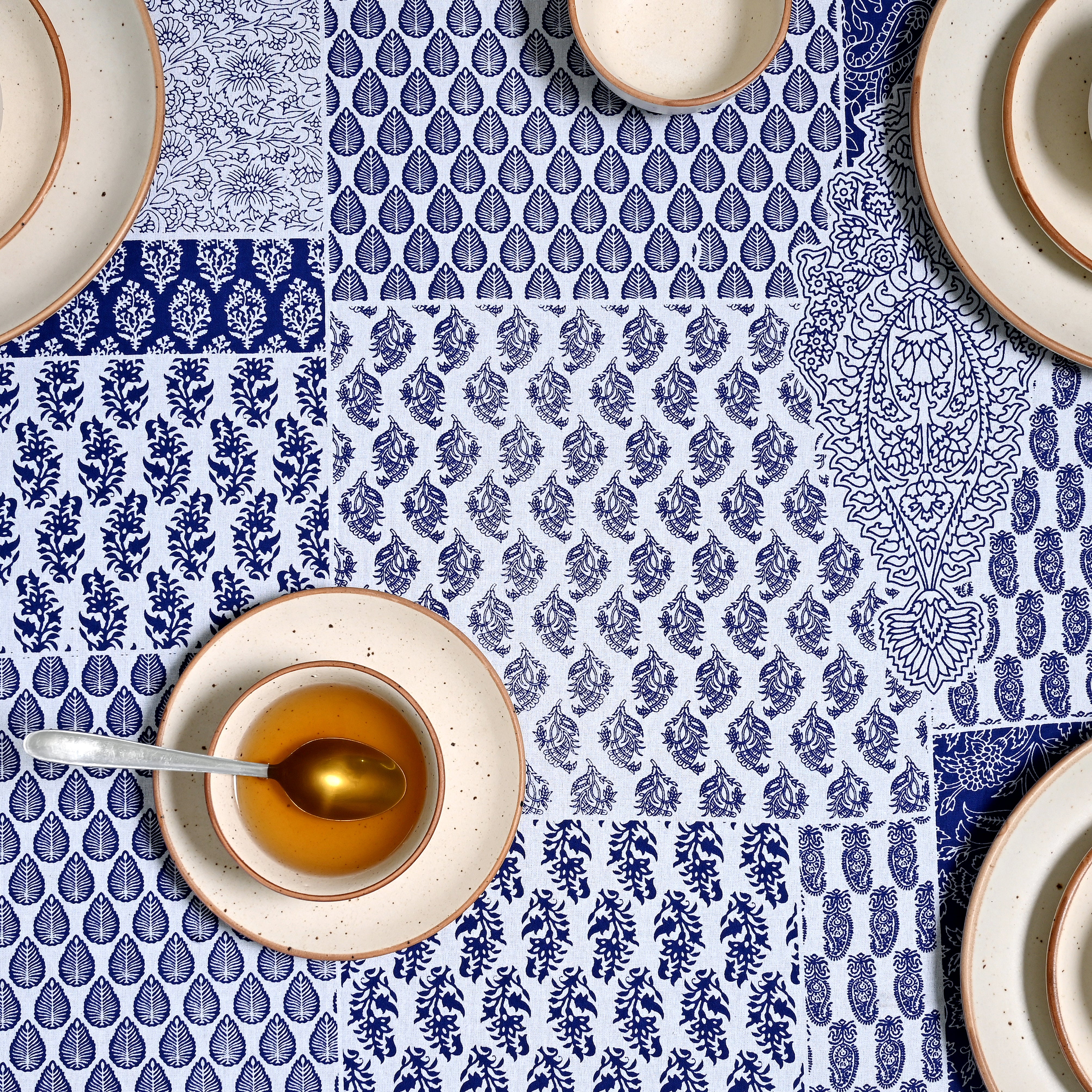 Patch Star 6 Seater Table Cover