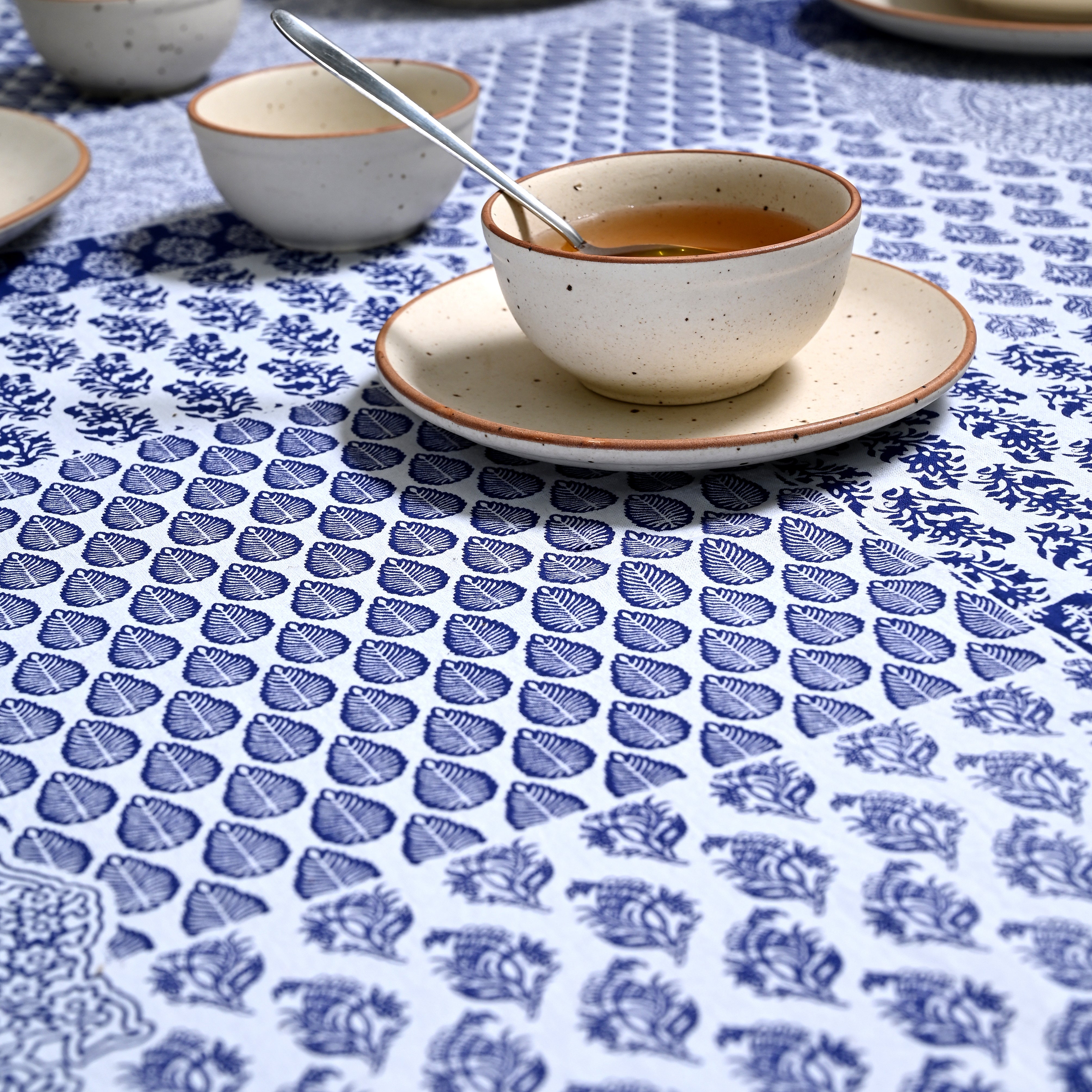 Patch Star 6 Seater Table Cover