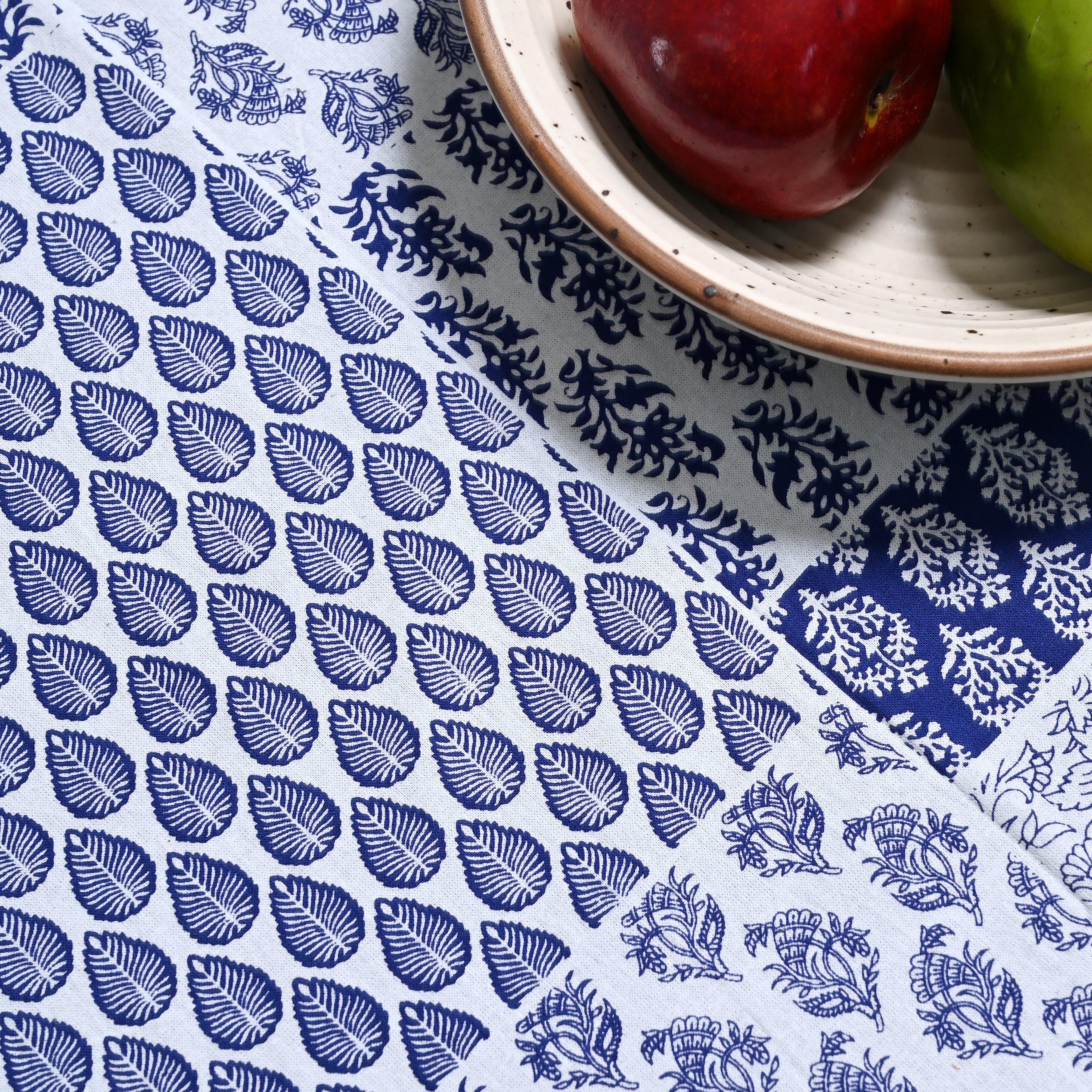 Patch Star 6 Seater Table Cover