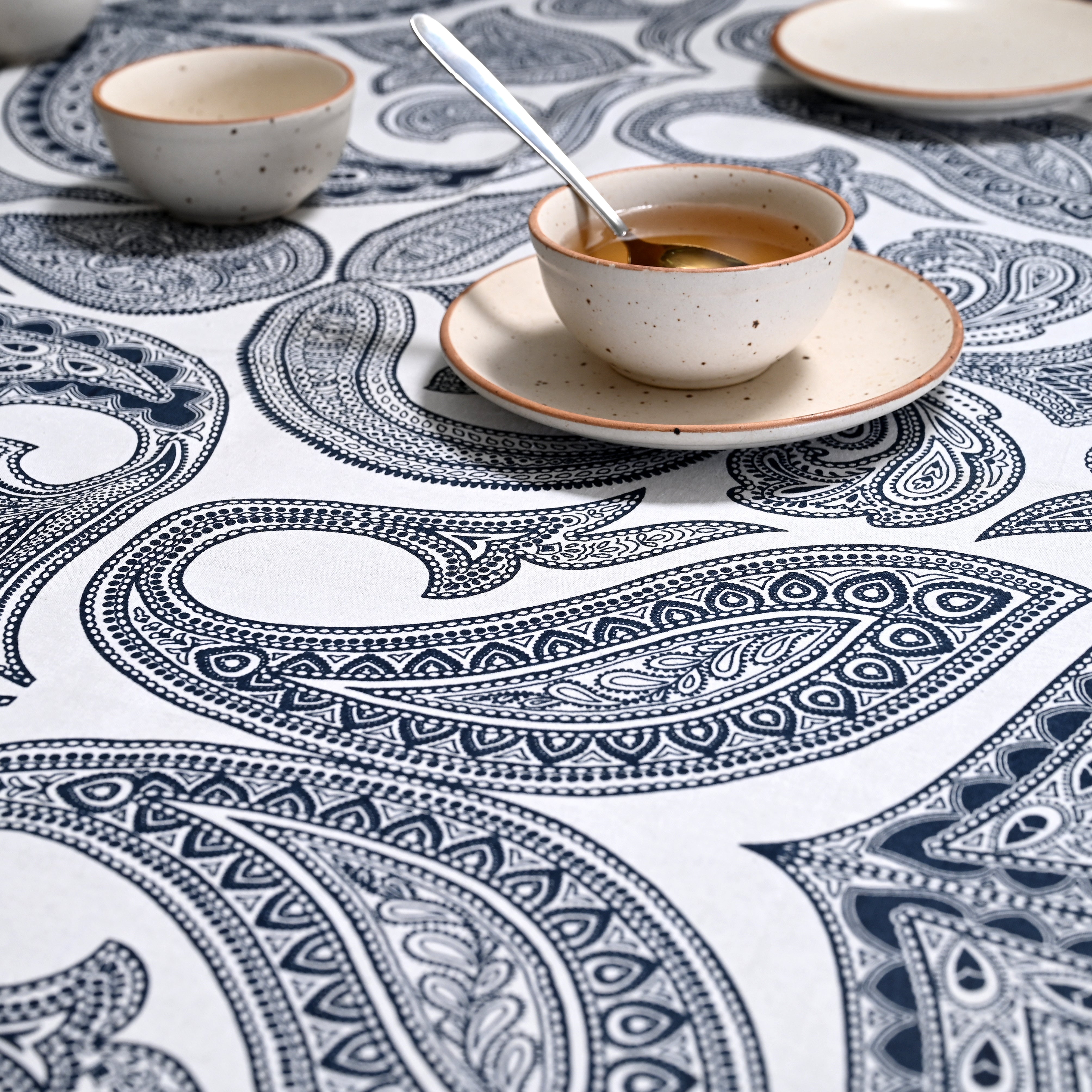 Stencil Chintz 6 Seater Table Cover