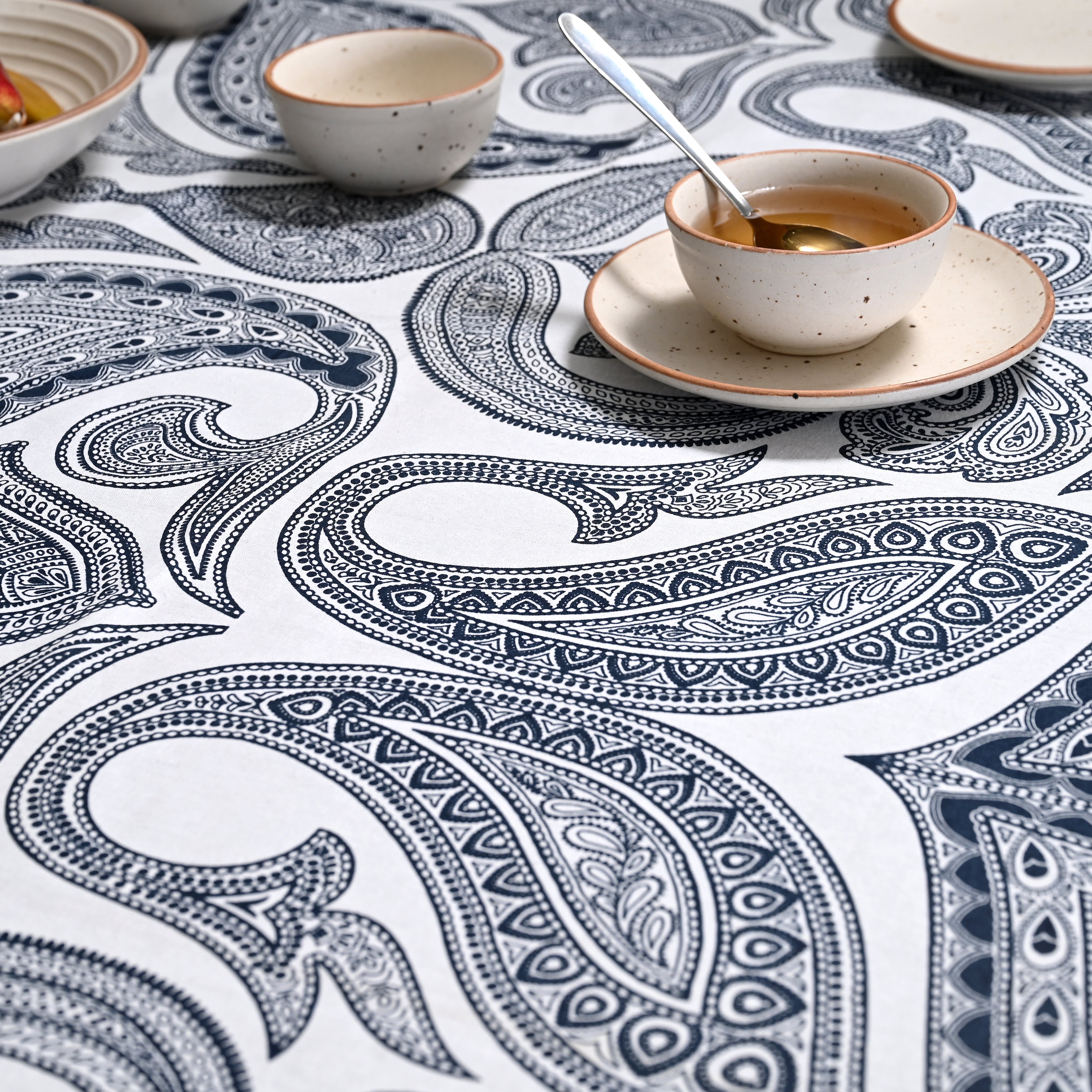 Stencil Chintz 6 Seater Table Cover