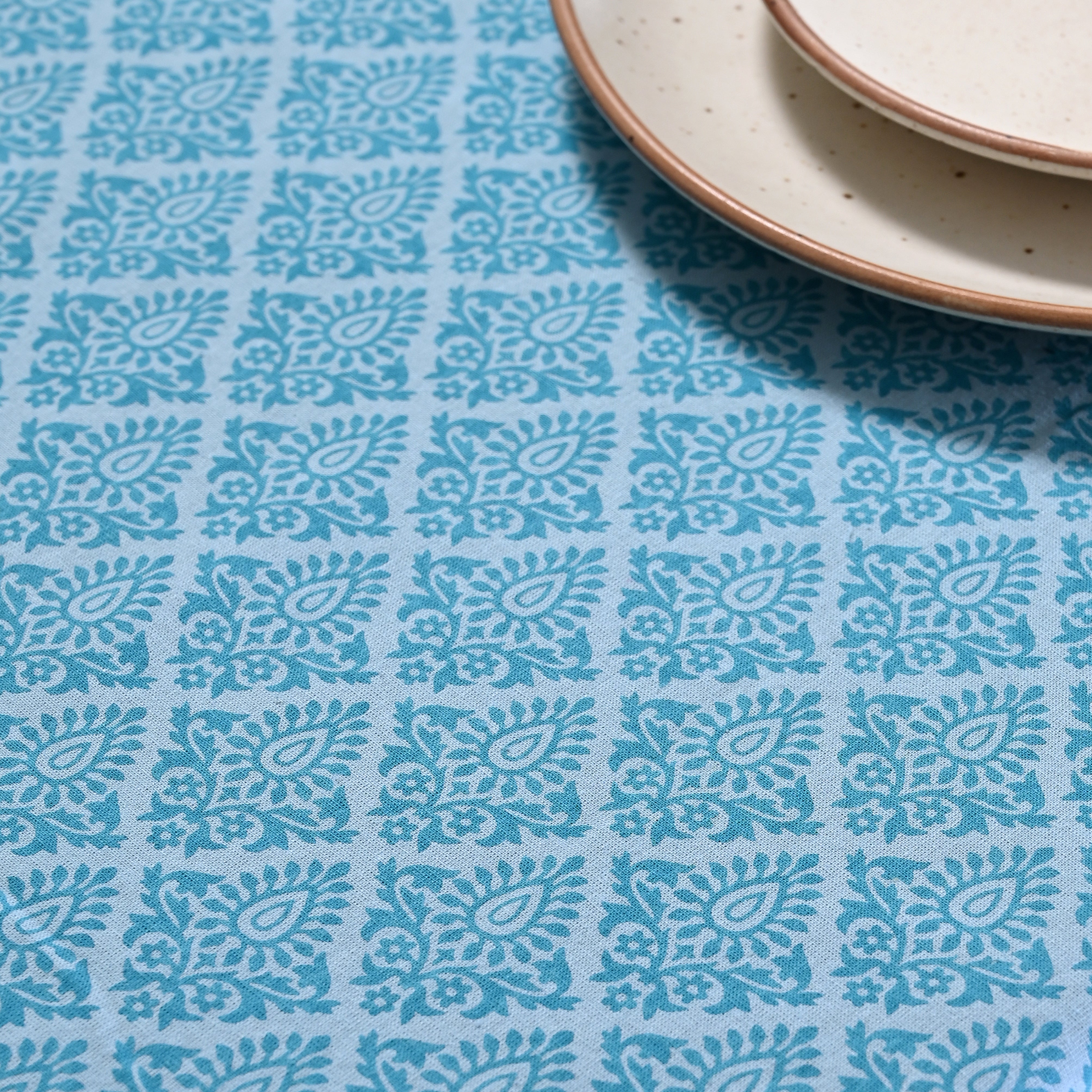 Elegant Buta 6 Seater Table Cover