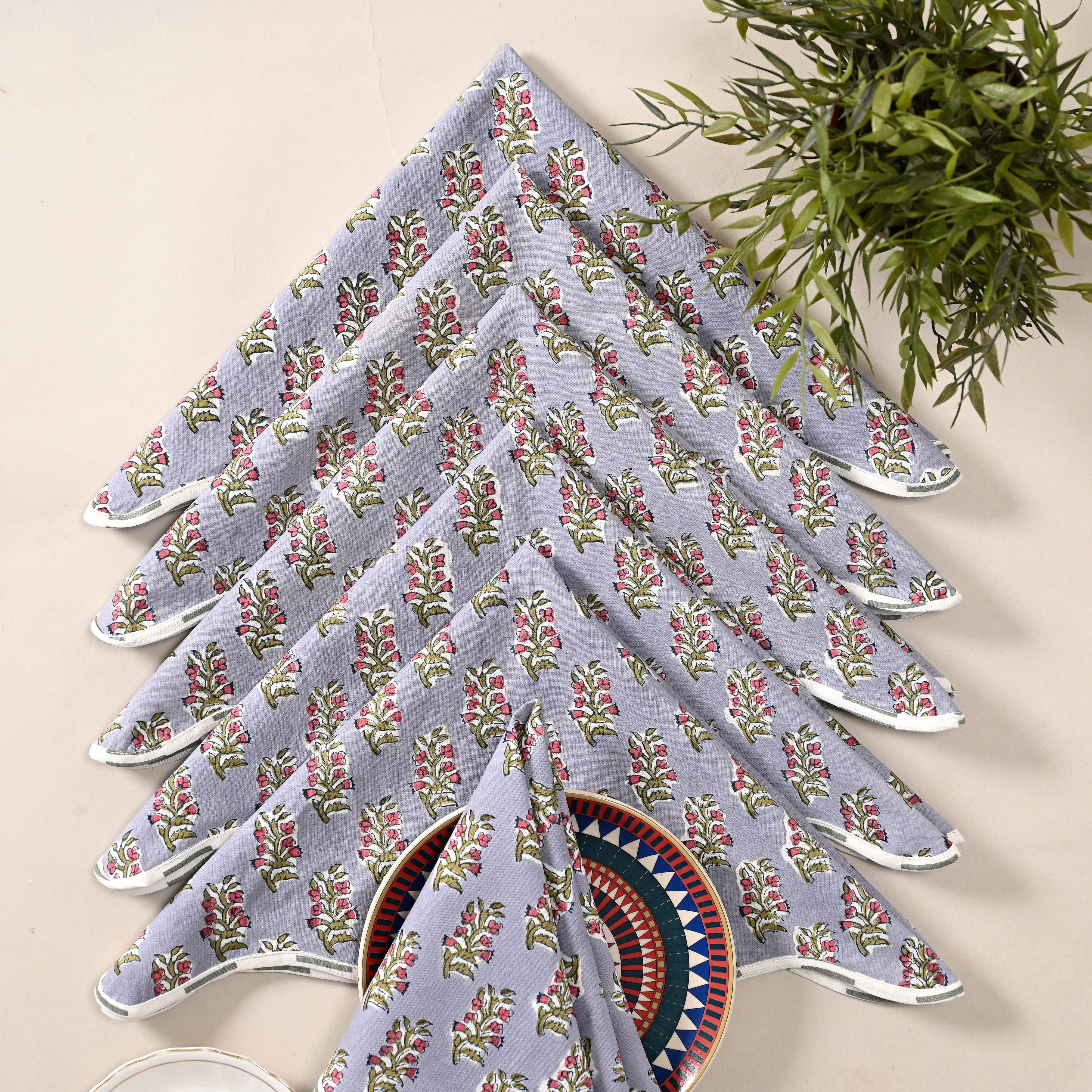 Gulnaar Scalloped Napkin