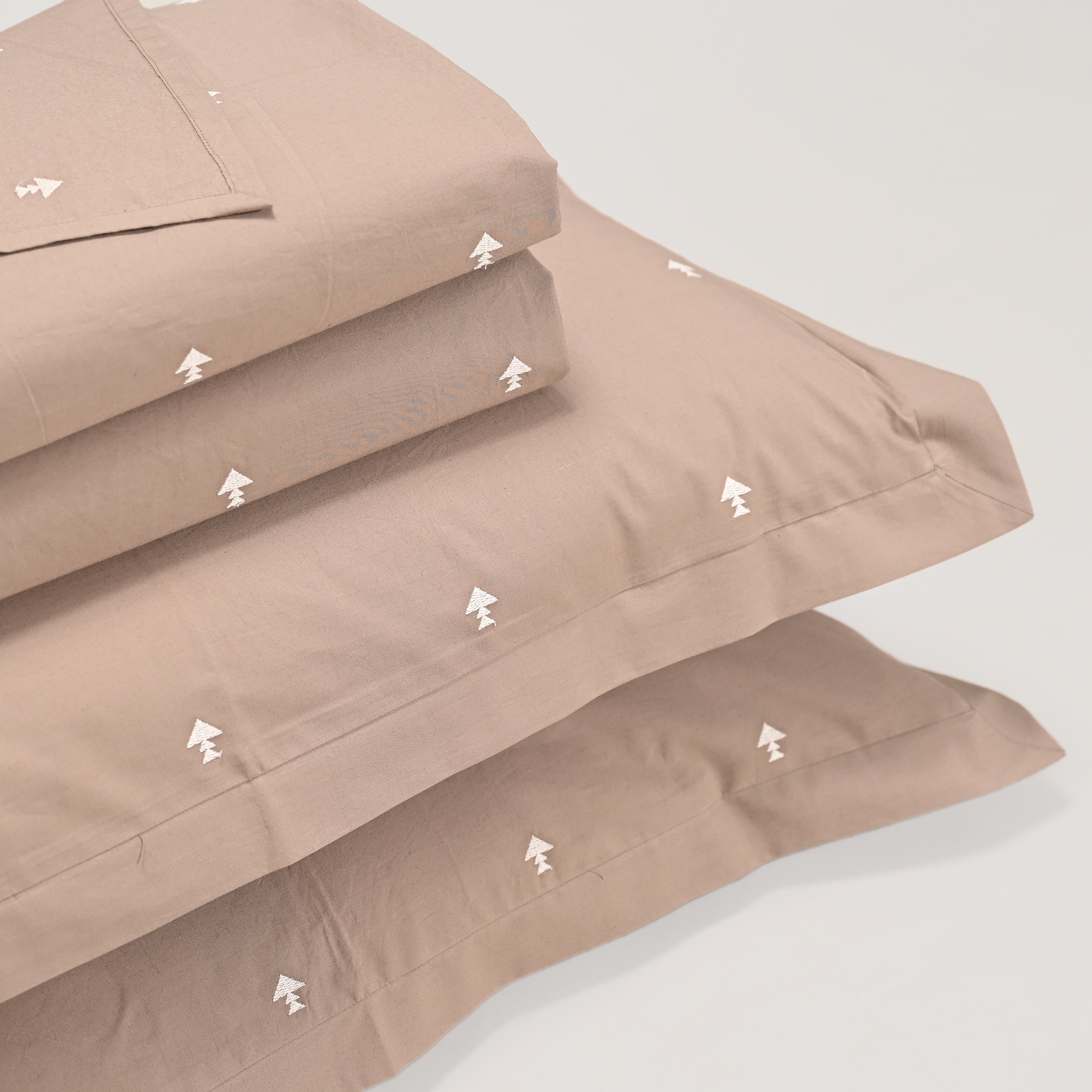 Noel Bedsheet - Regal Embroidered 300 TC Luxury Cotton Sheets