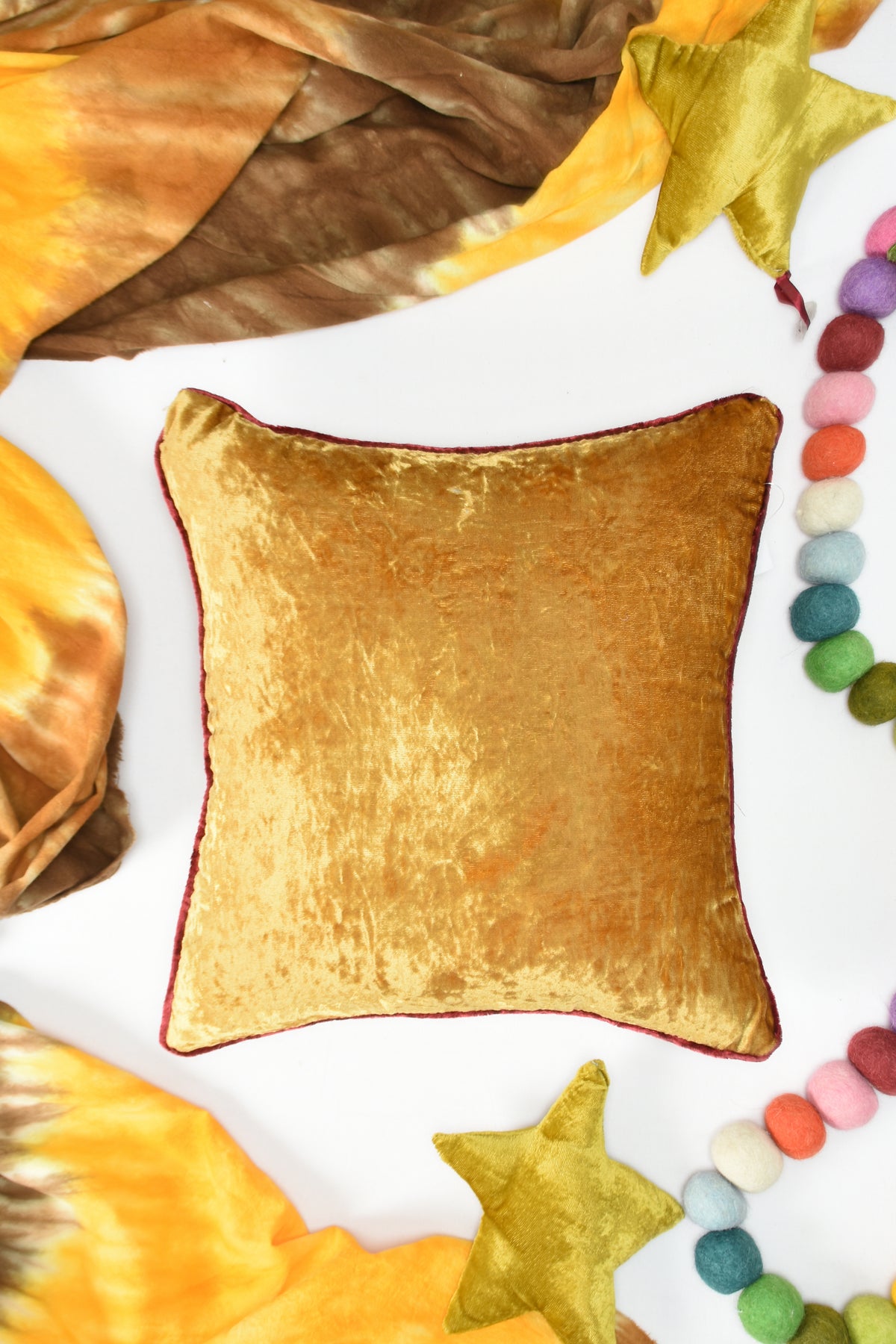 Amigo Velvet Series Cushion Cover