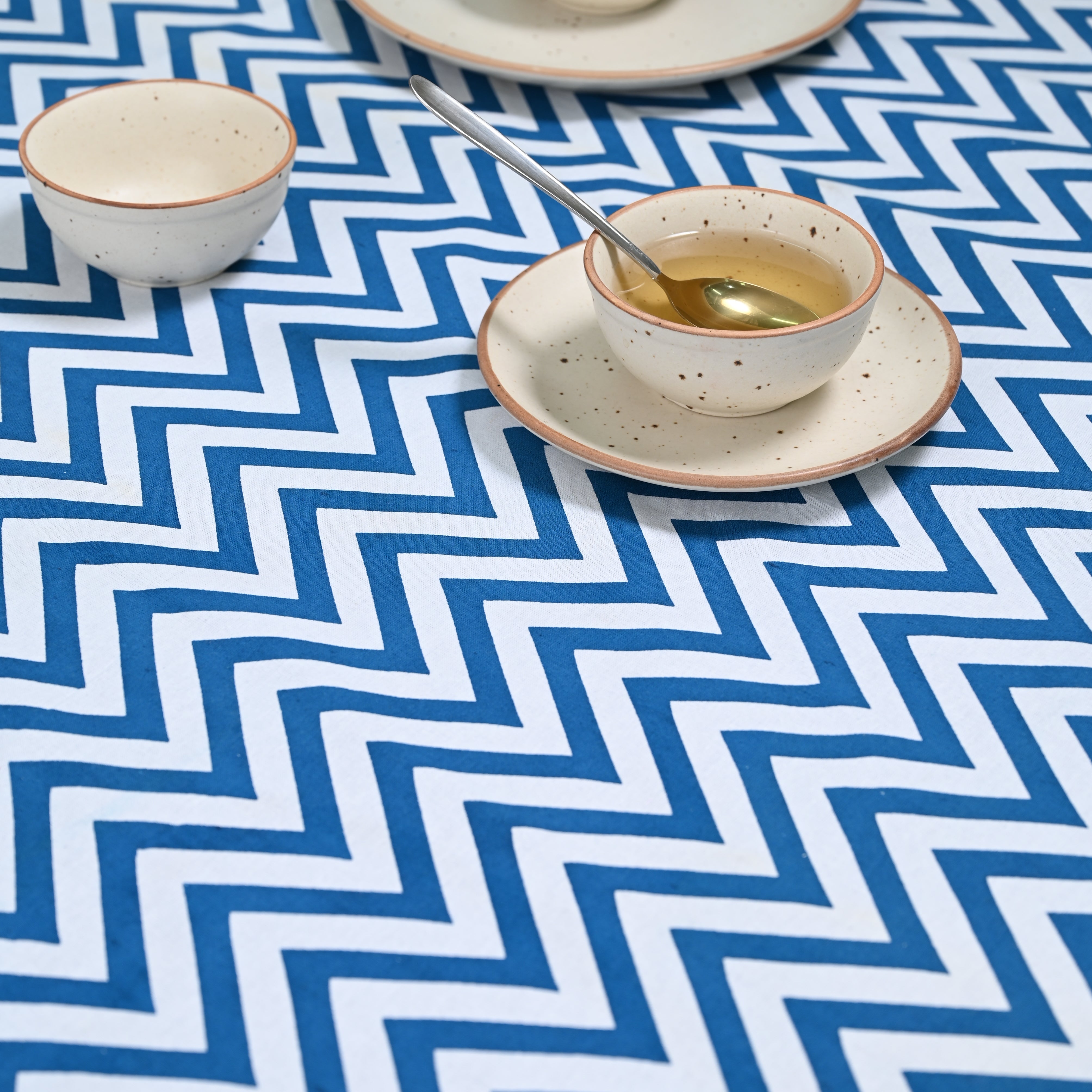 Chevron Traditional 4 Seater Table Cover