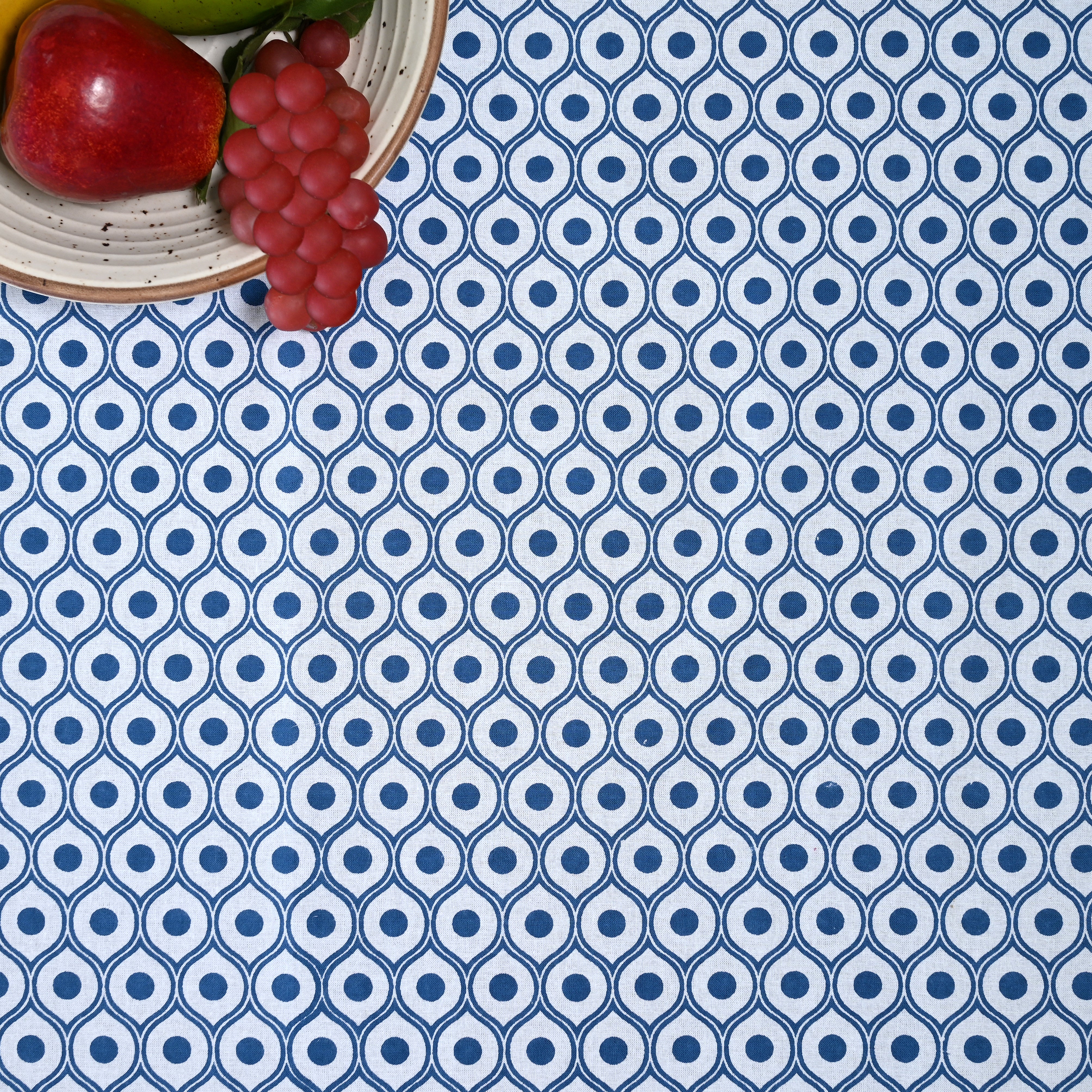 Eye Jaal 4 Seater Table Cover
