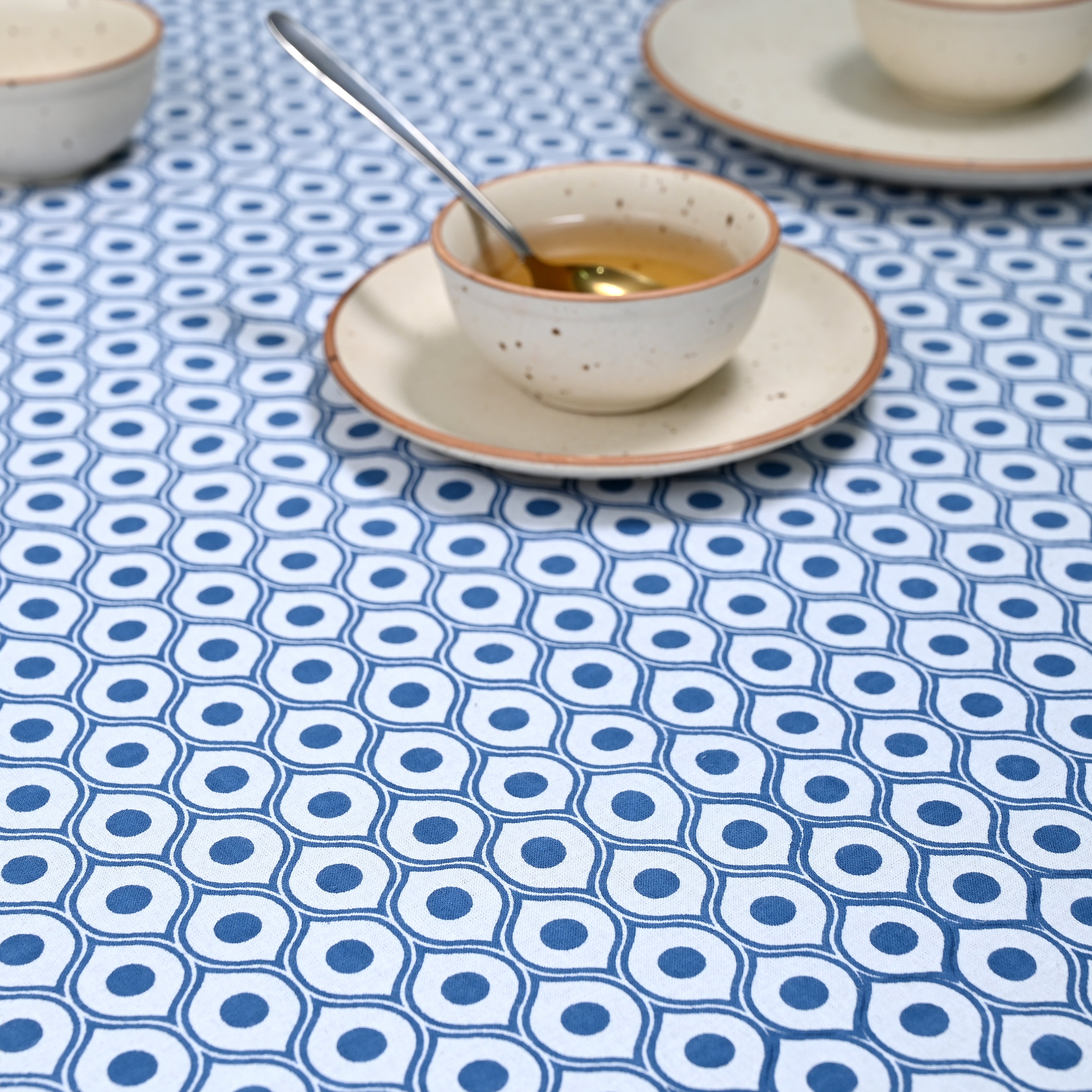 Eye Jaal 4 Seater Table Cover