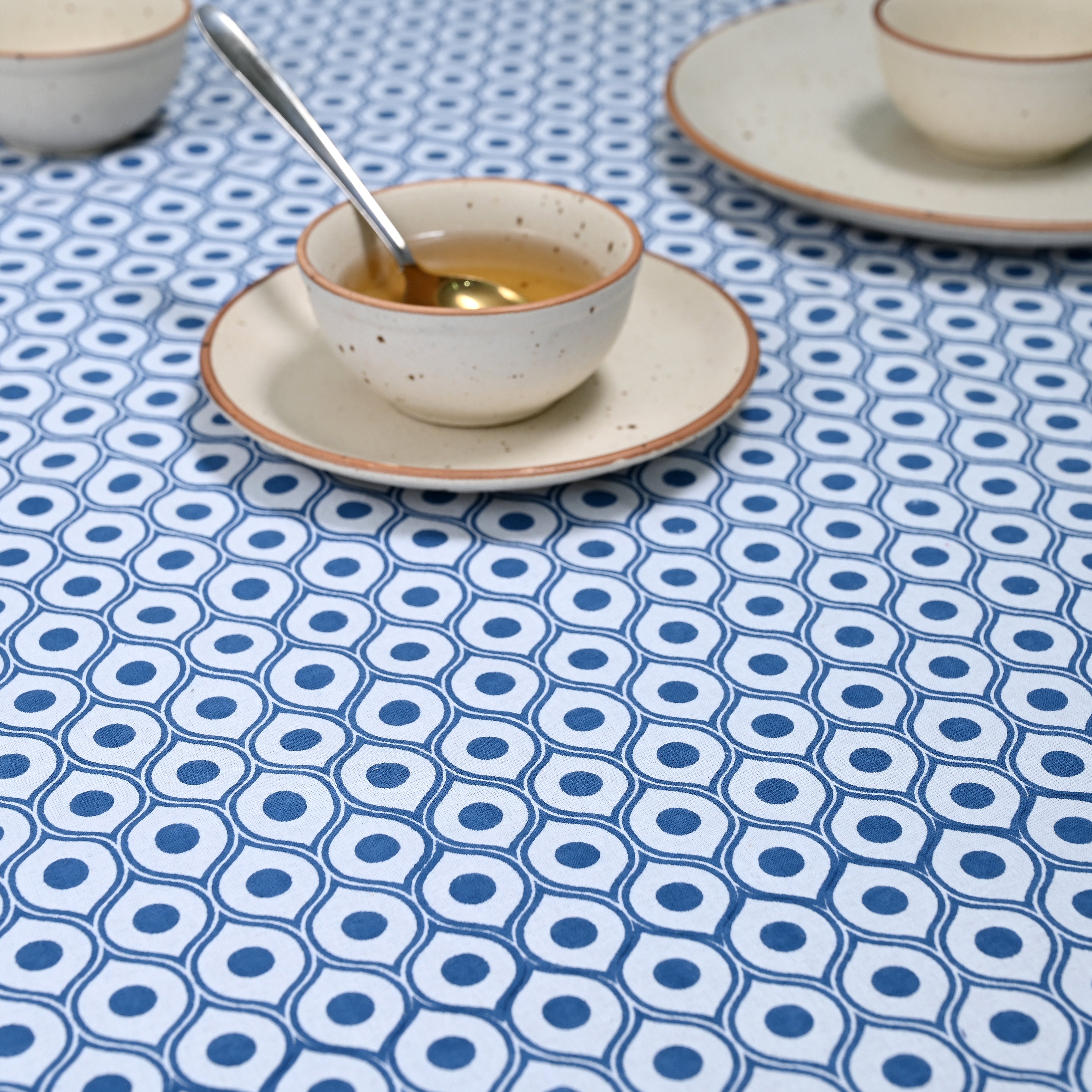 Eye Jaal 4 Seater Table Cover