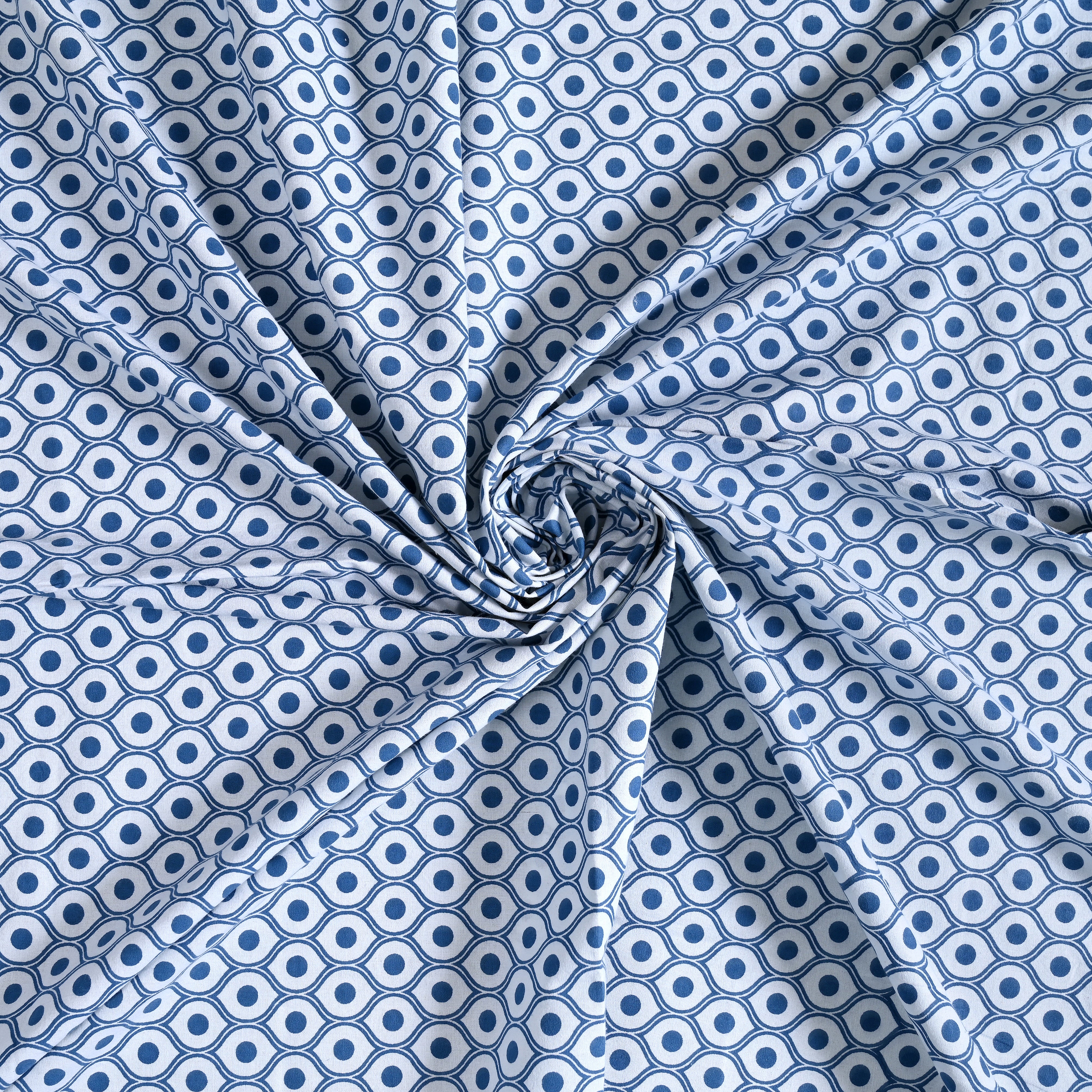 Eye Jaal 4 Seater Table Cover