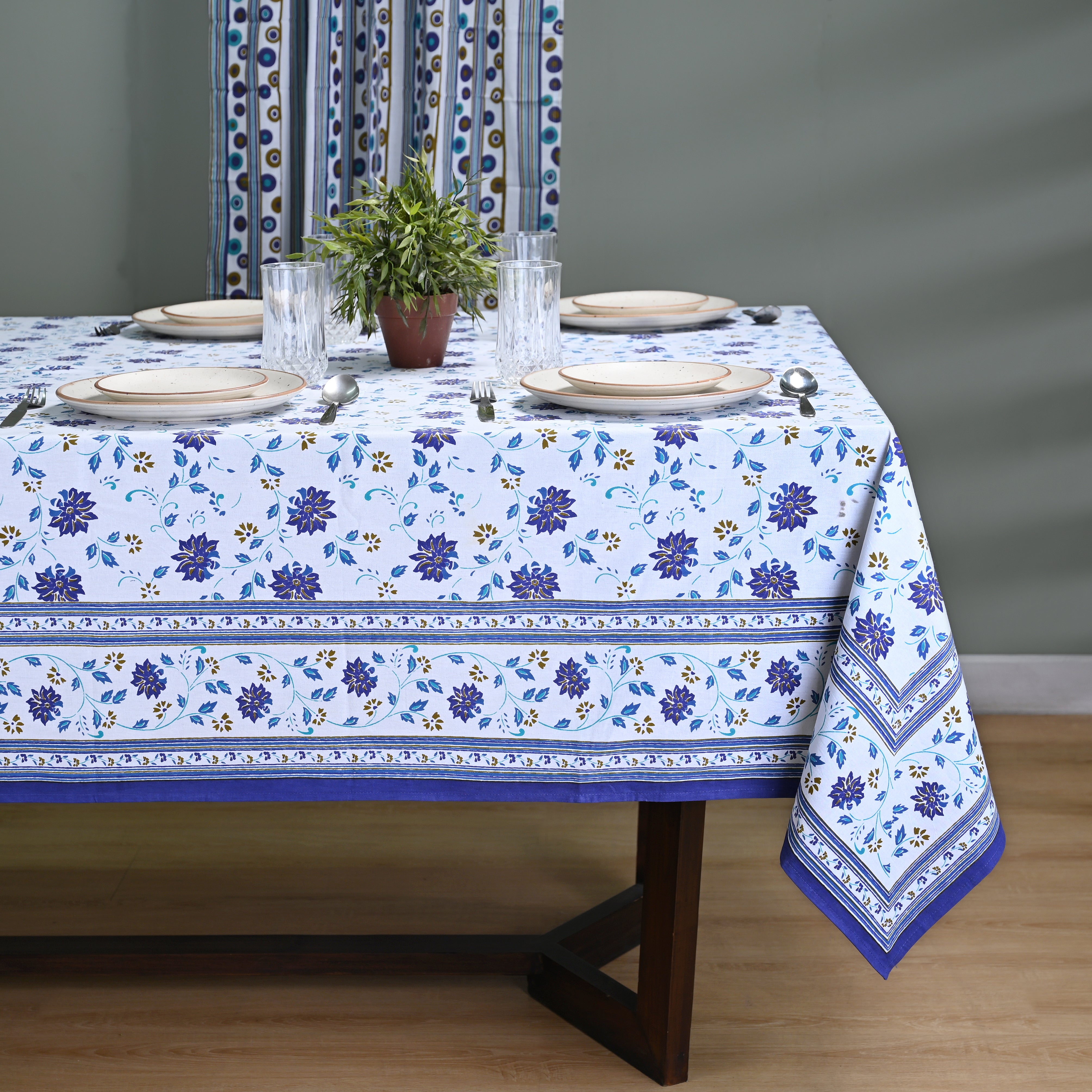 Anokha 12 Seater Table Cover