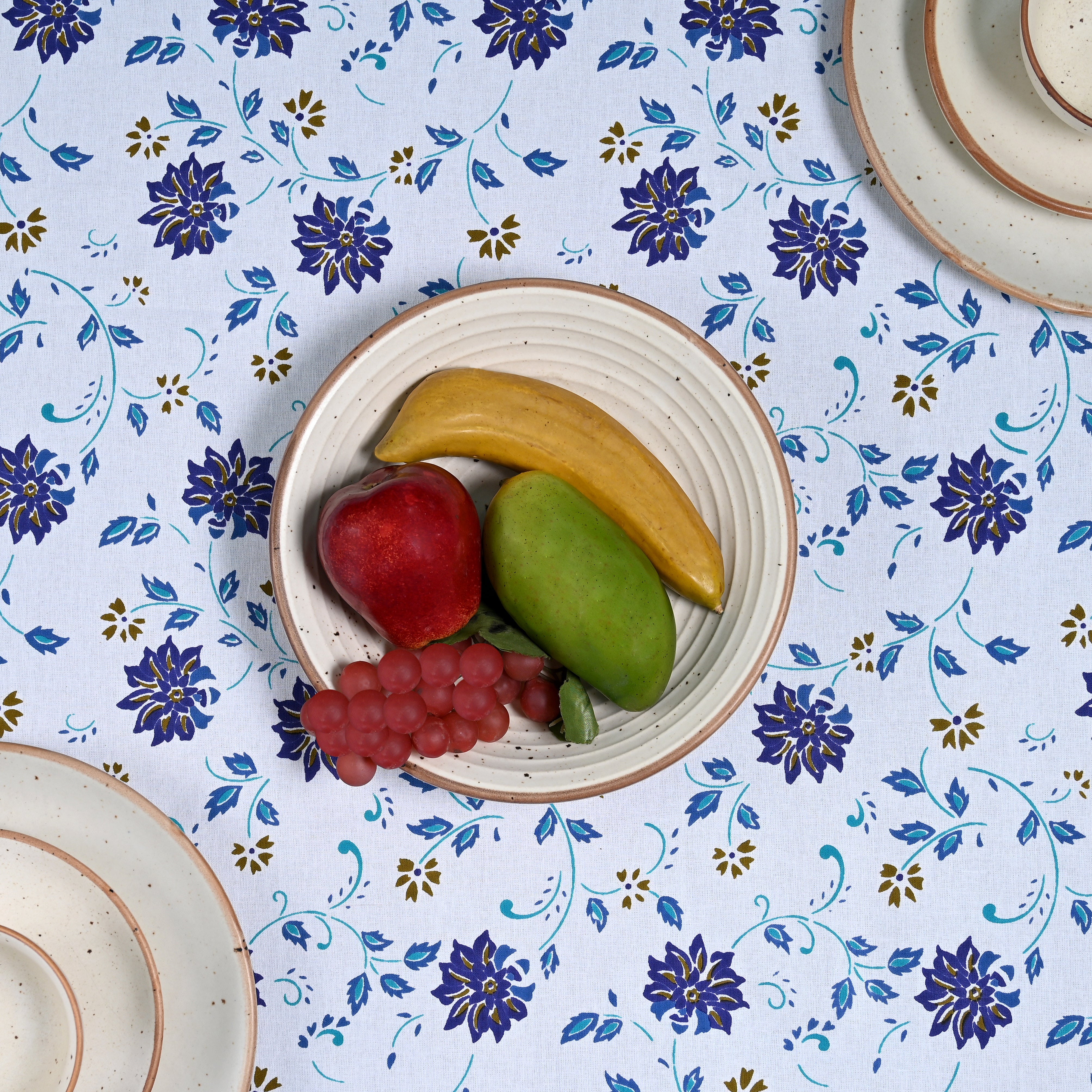Anokha 12 Seater Table Cover