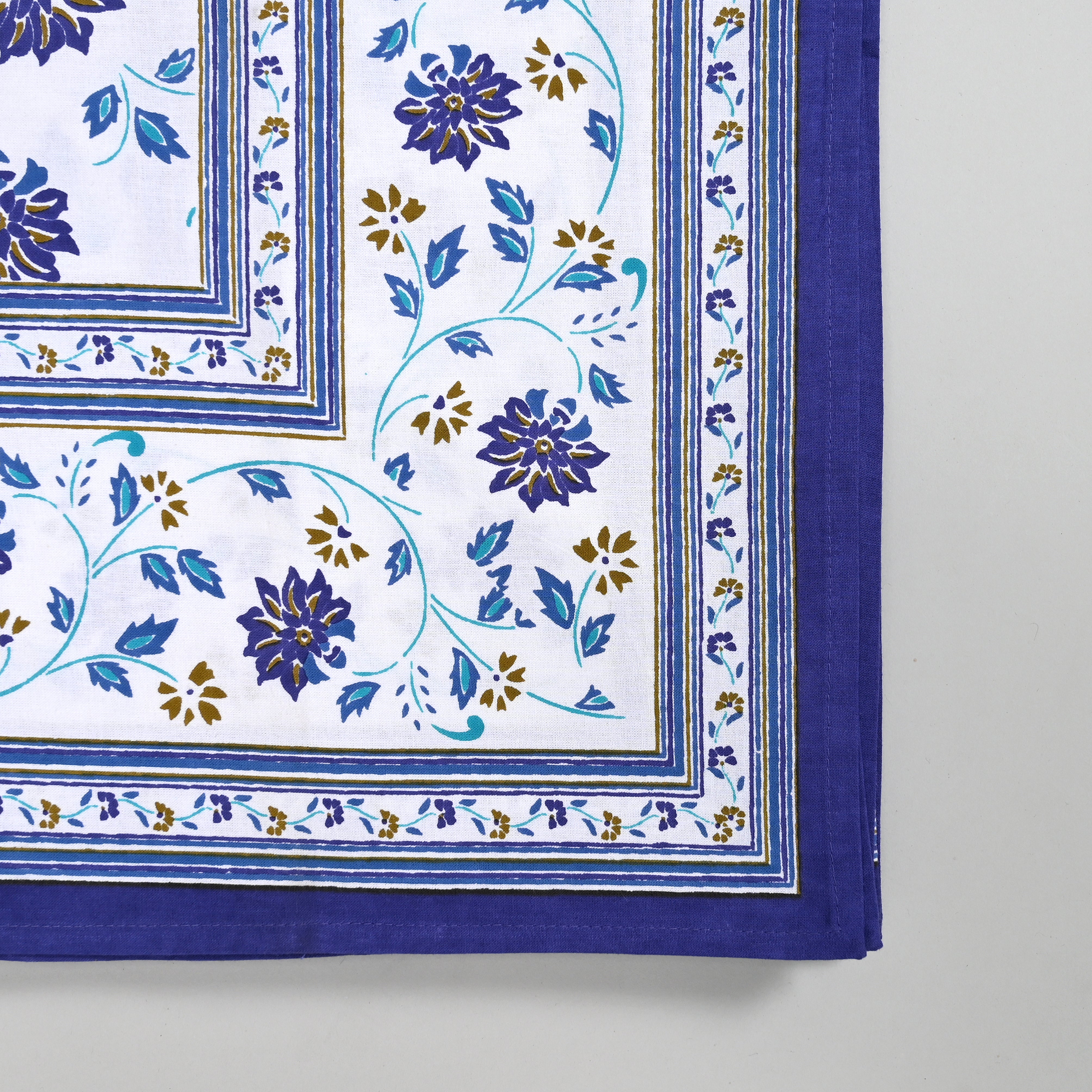 Anokha 12 Seater Table Cover