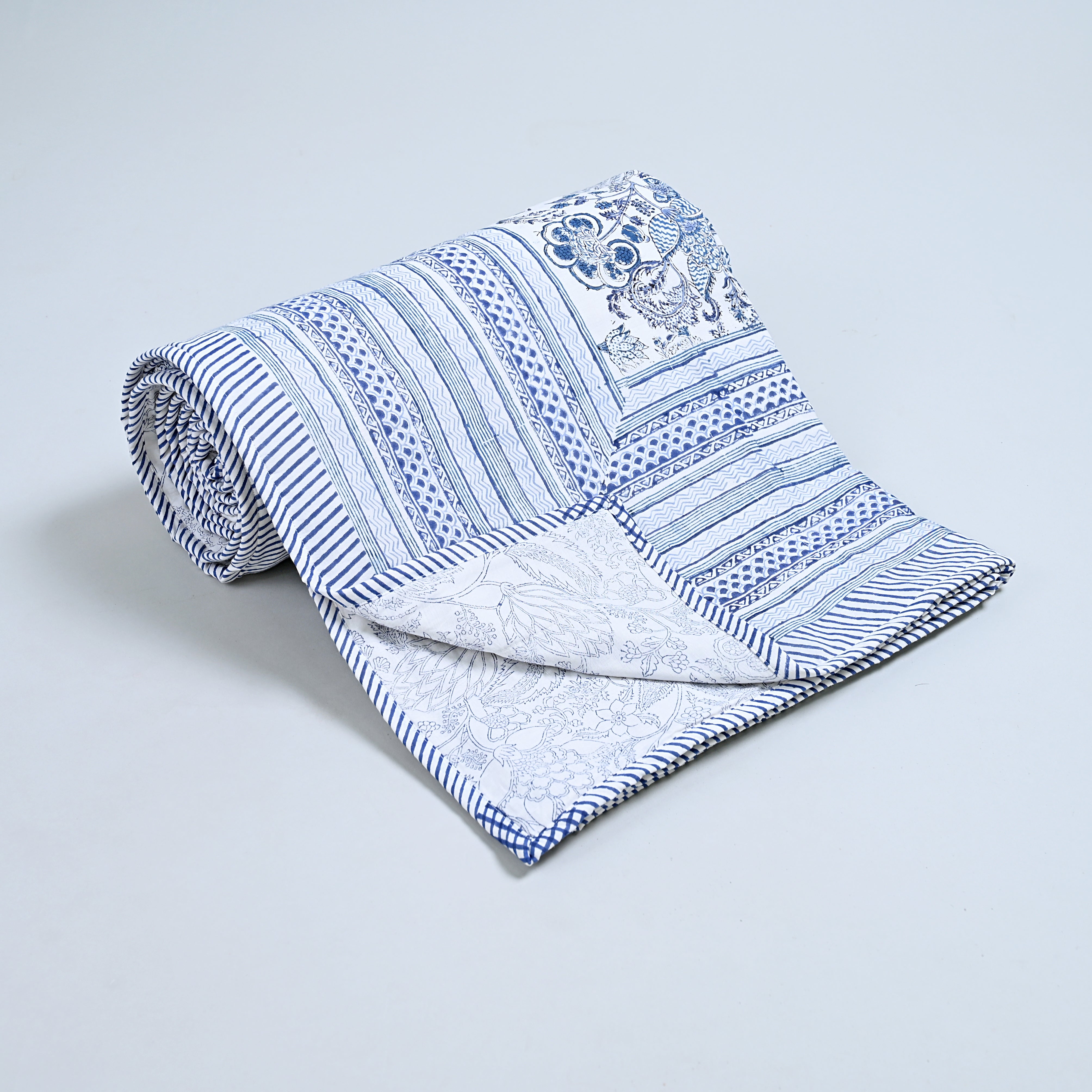 Ketki Lightwight Flannel Filled, Soft Summer Blanket/ Dohar