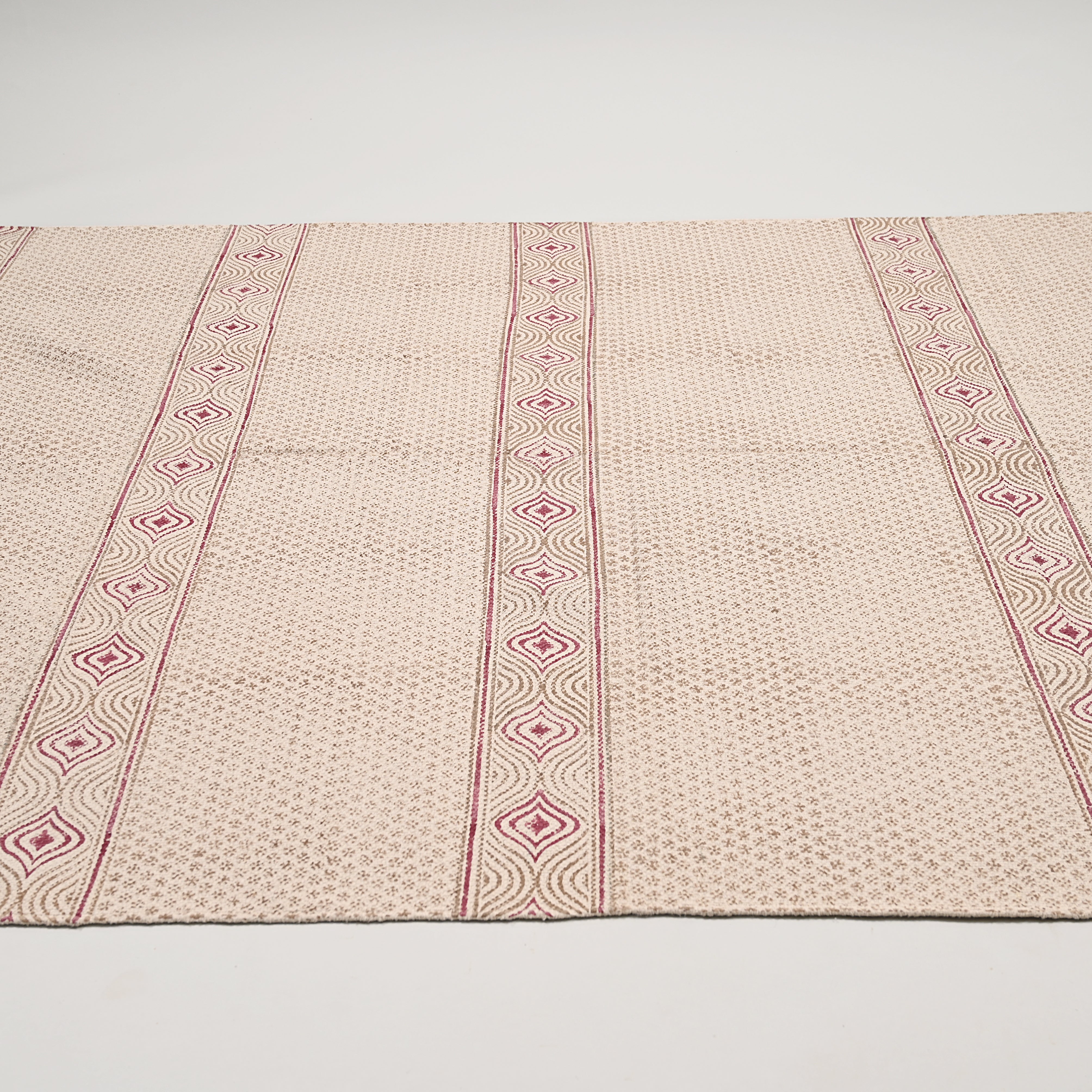 Vintage Grace Area Rug