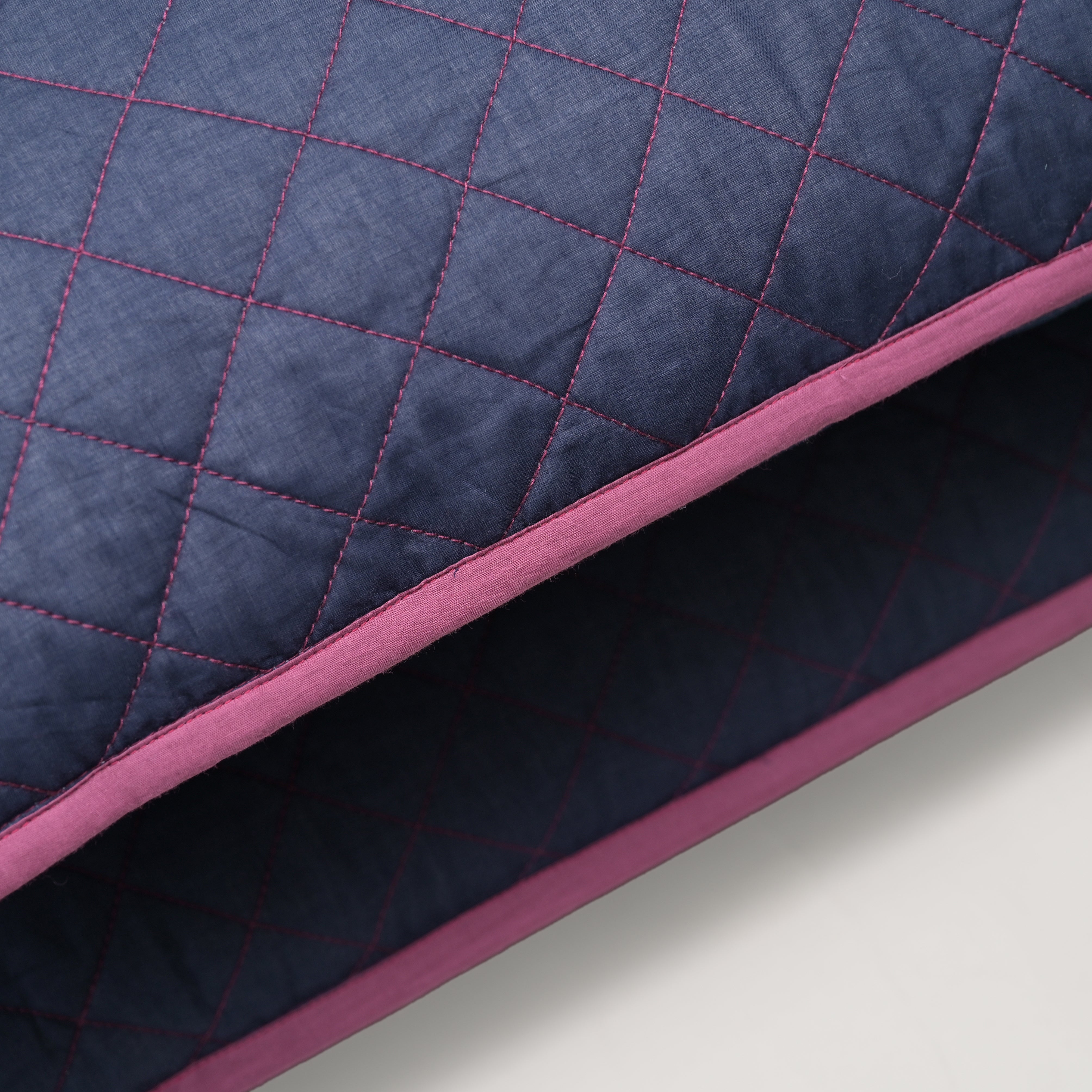 Ebony Elegance Diamond Quilt Set