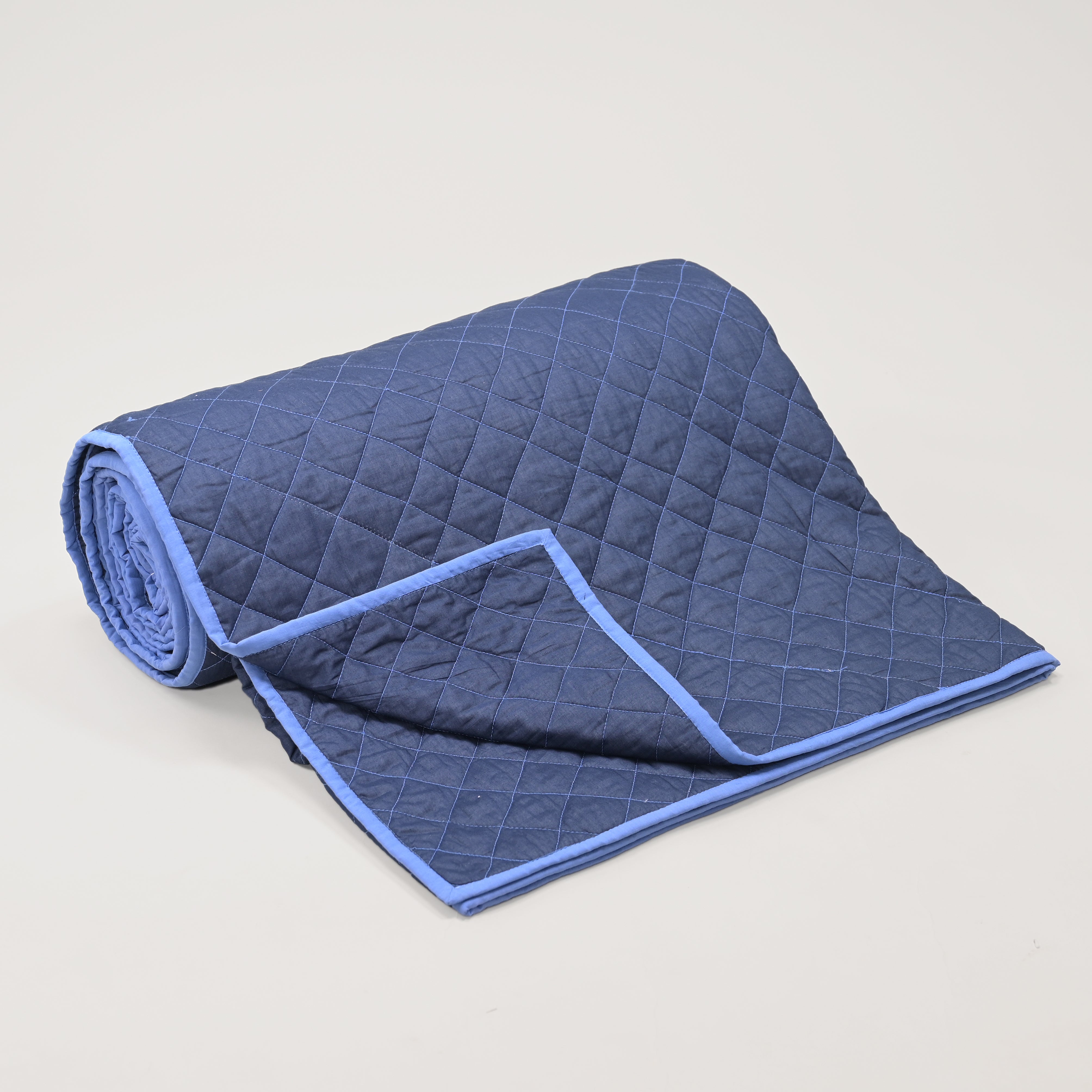 Ebony Elegance Diamond Quilt Set