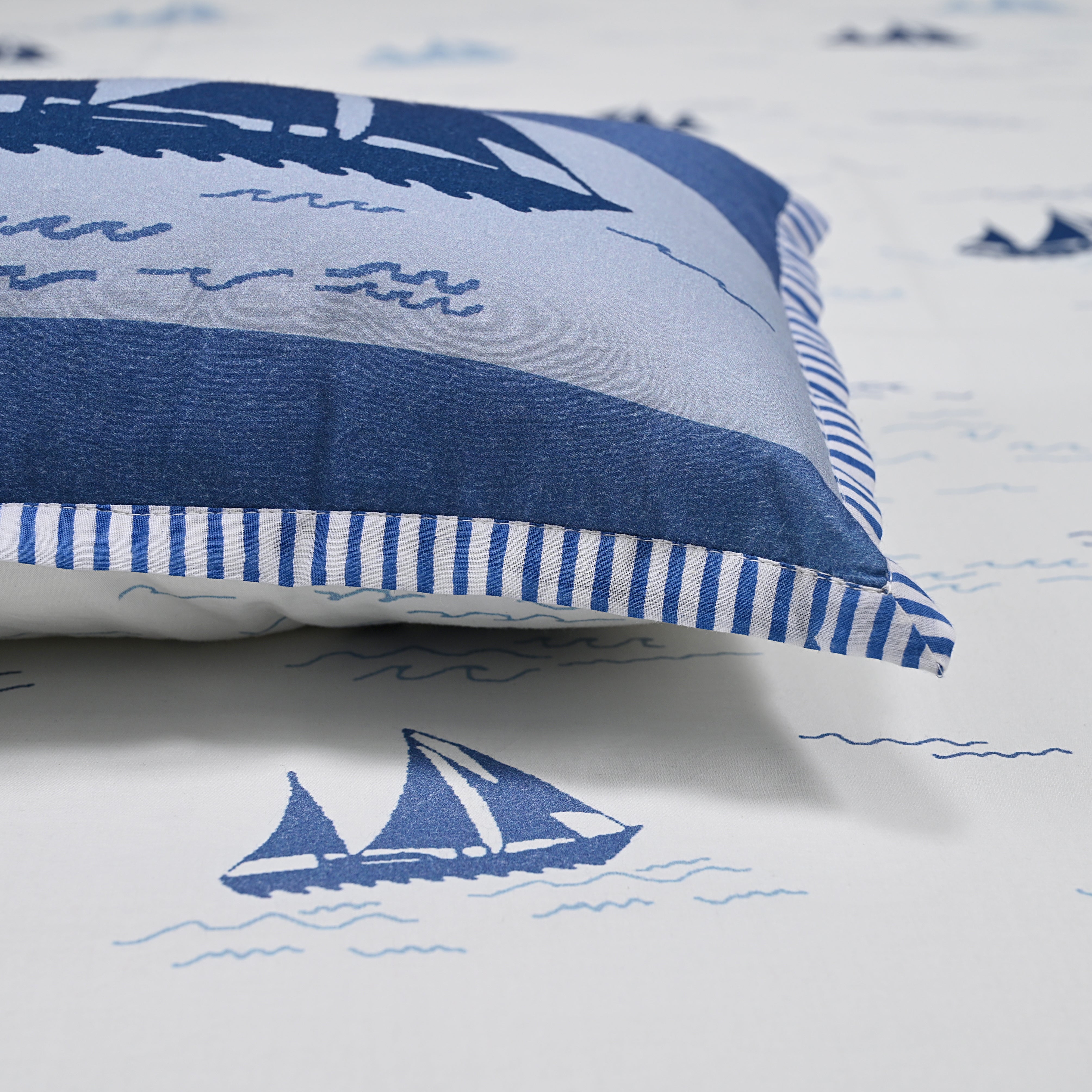 Bedsheet + Pillow