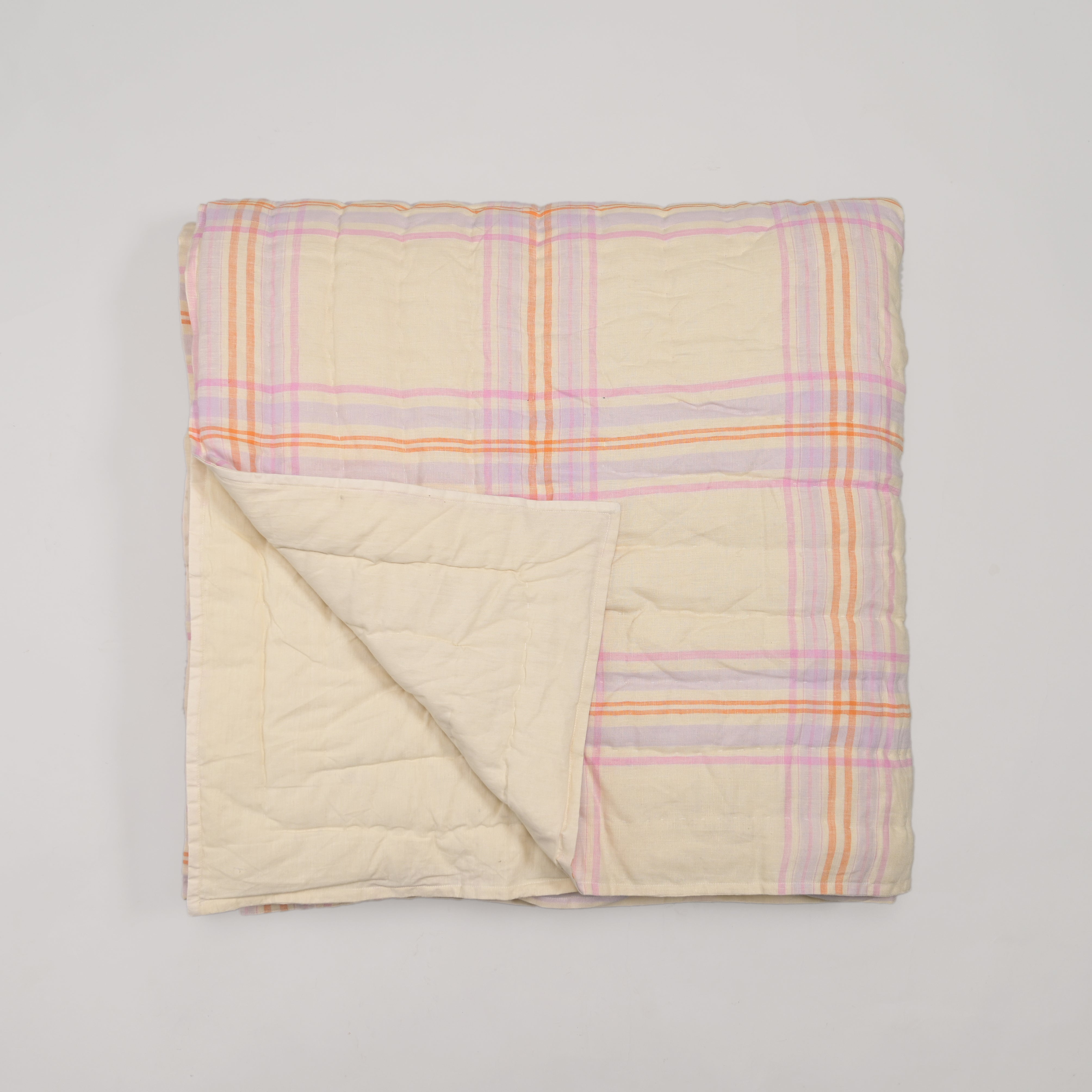 Pink Harmony Checkered Linen Quilt
