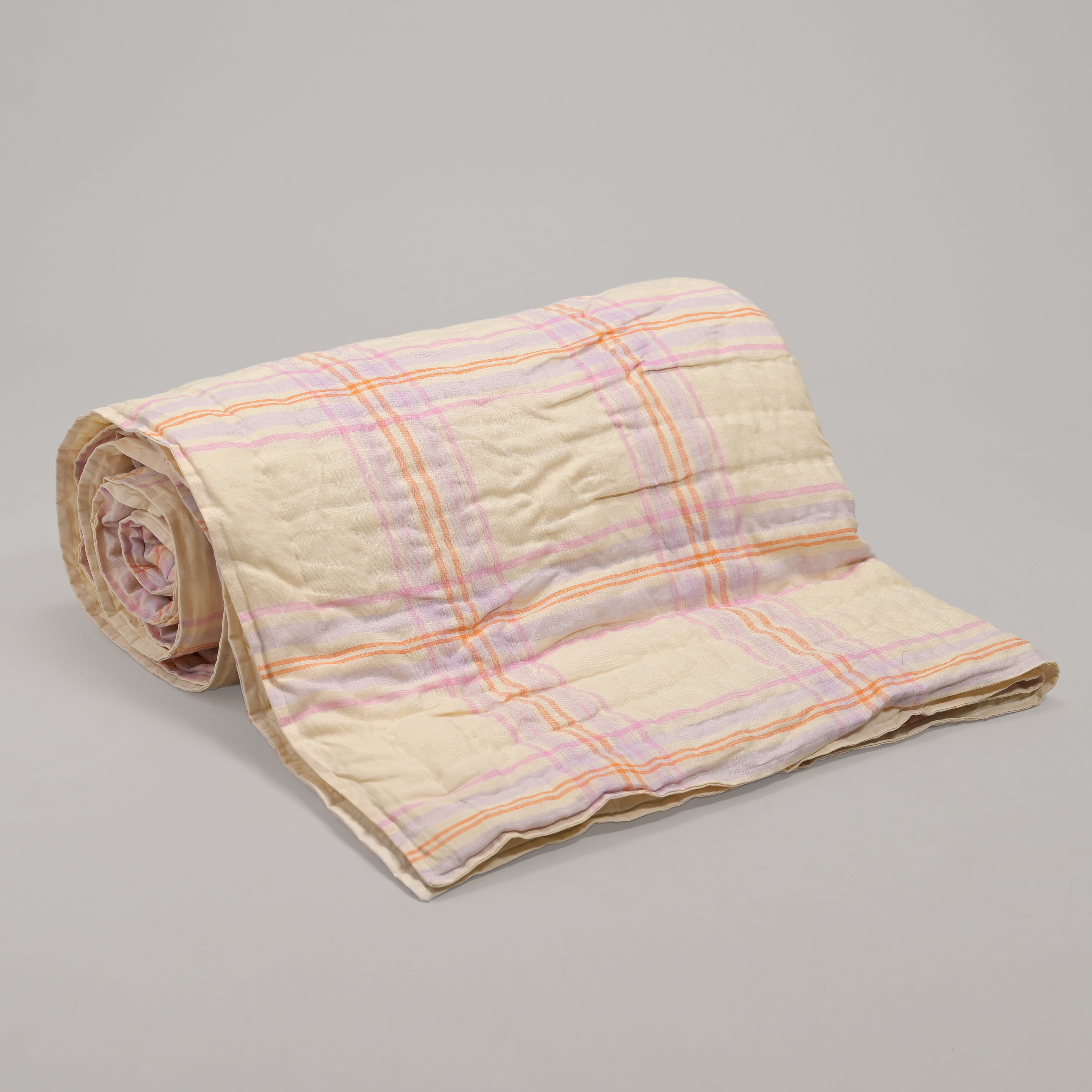 Pink Harmony Checkered Linen Quilt