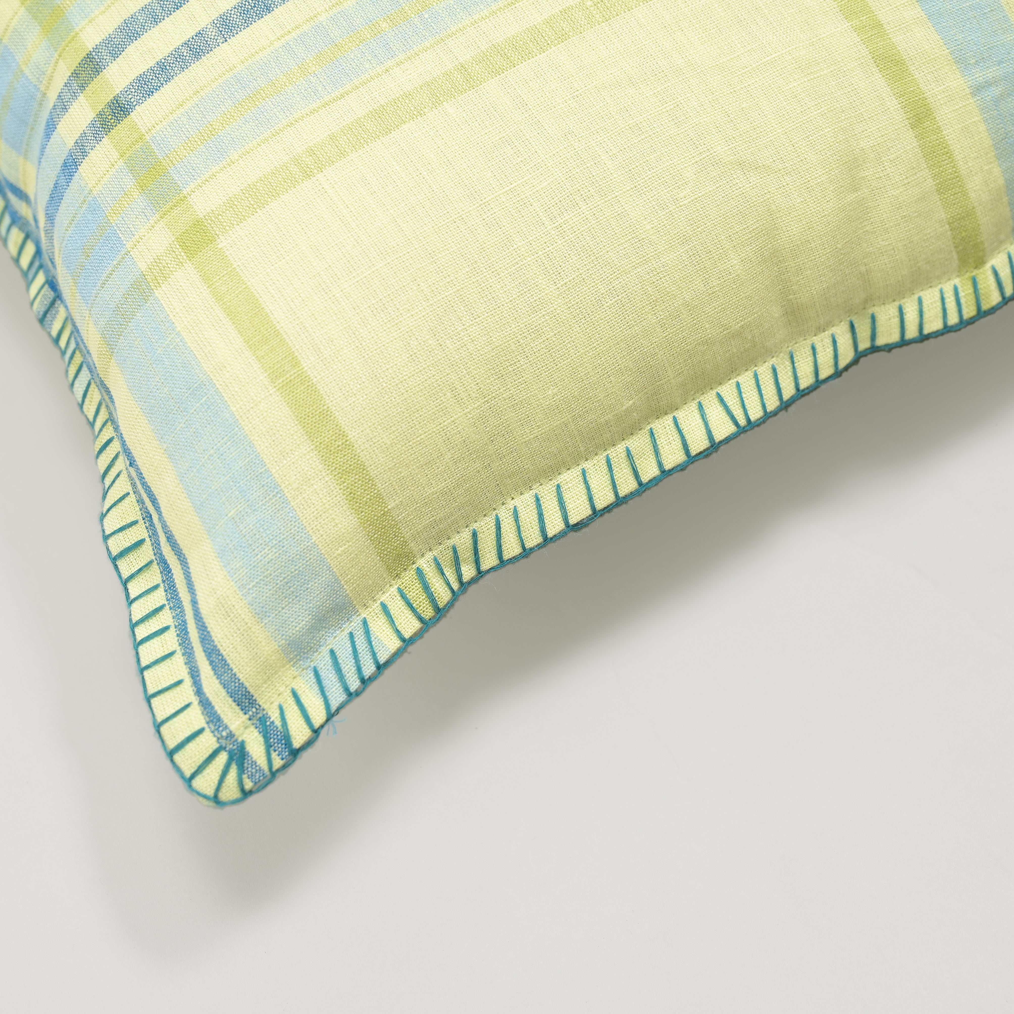 Linen Edge Elegance Cushion Cover