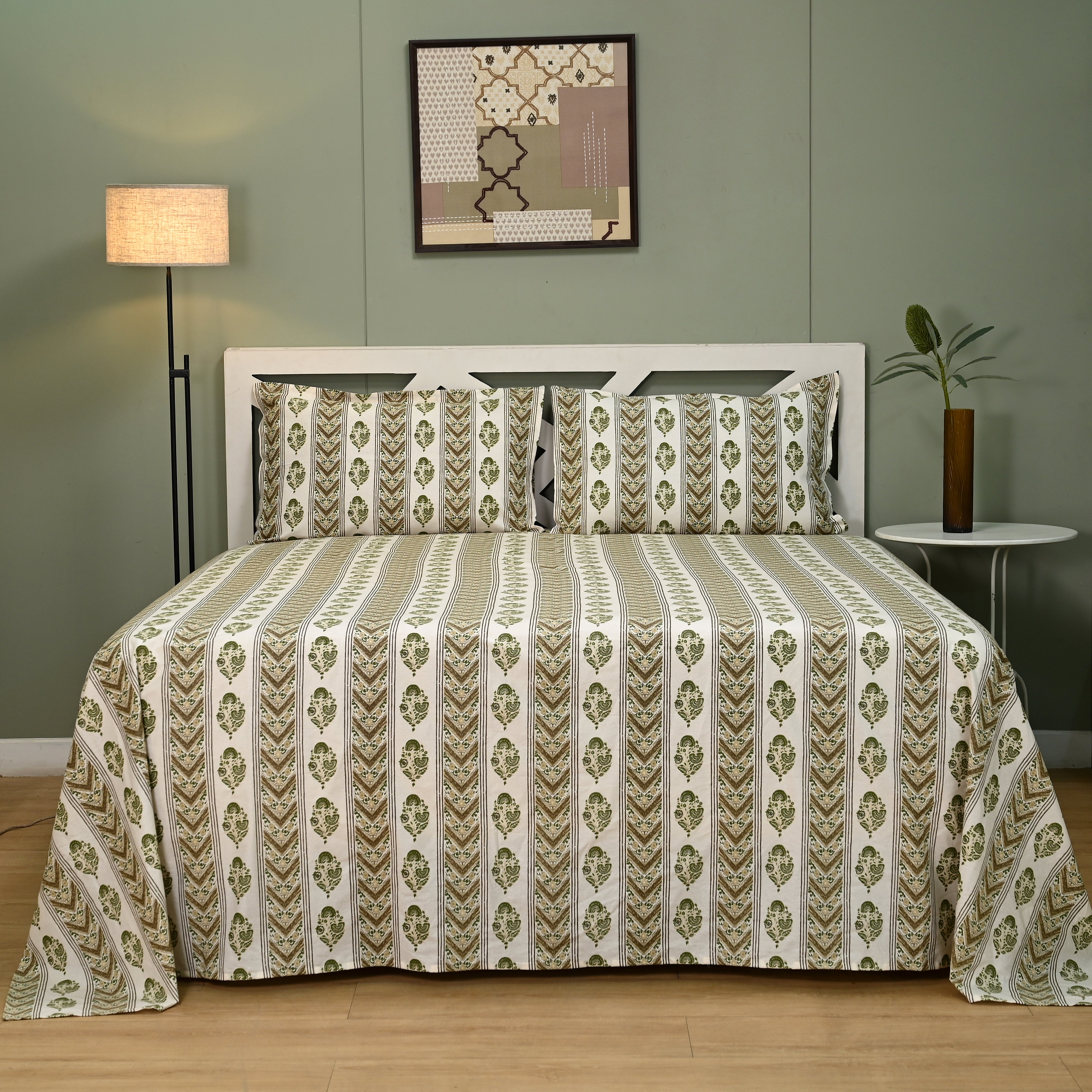 Rajvi Stria King Size Cotton Bed Sheet Set