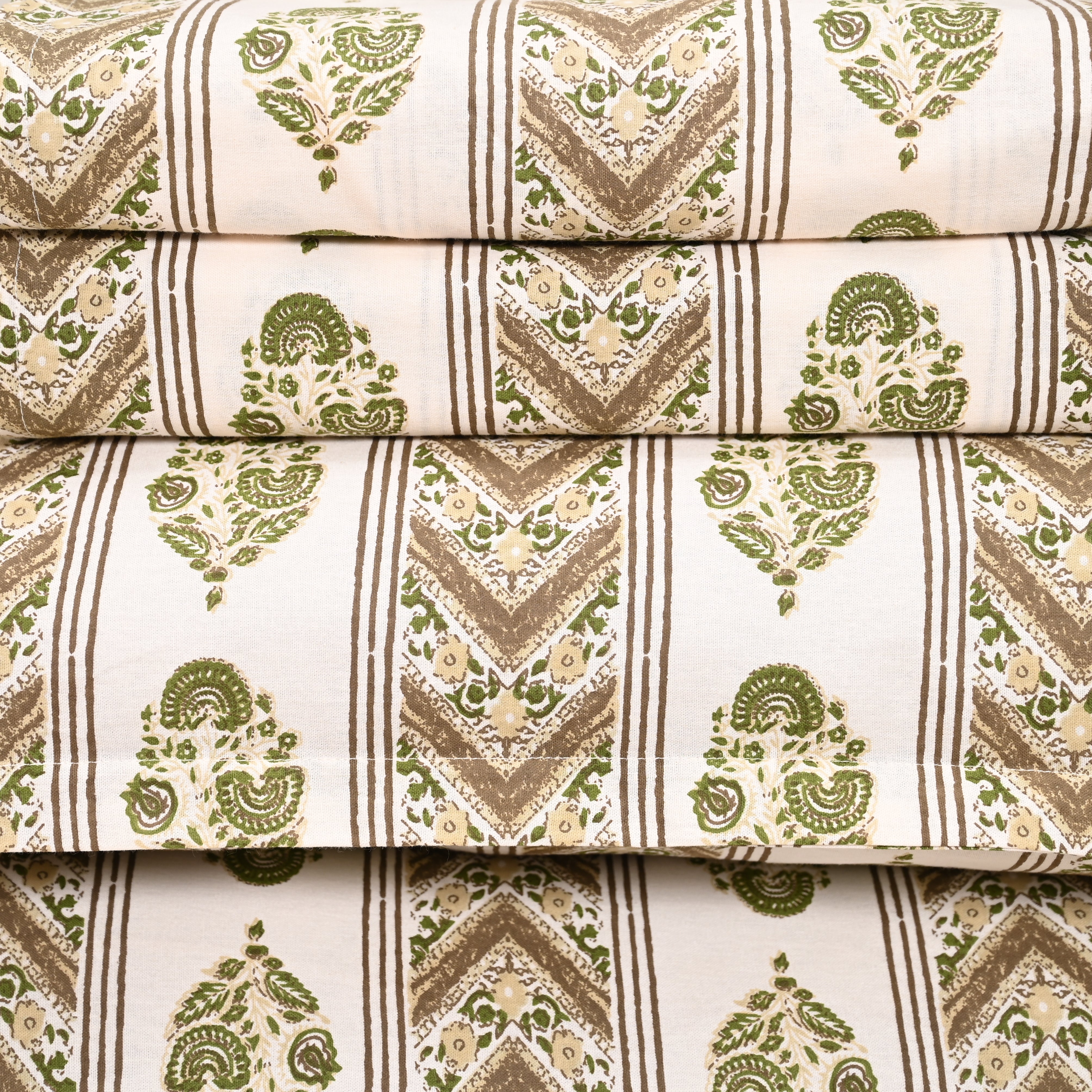 Rajvi Stria King Size Cotton Bed Sheet Set