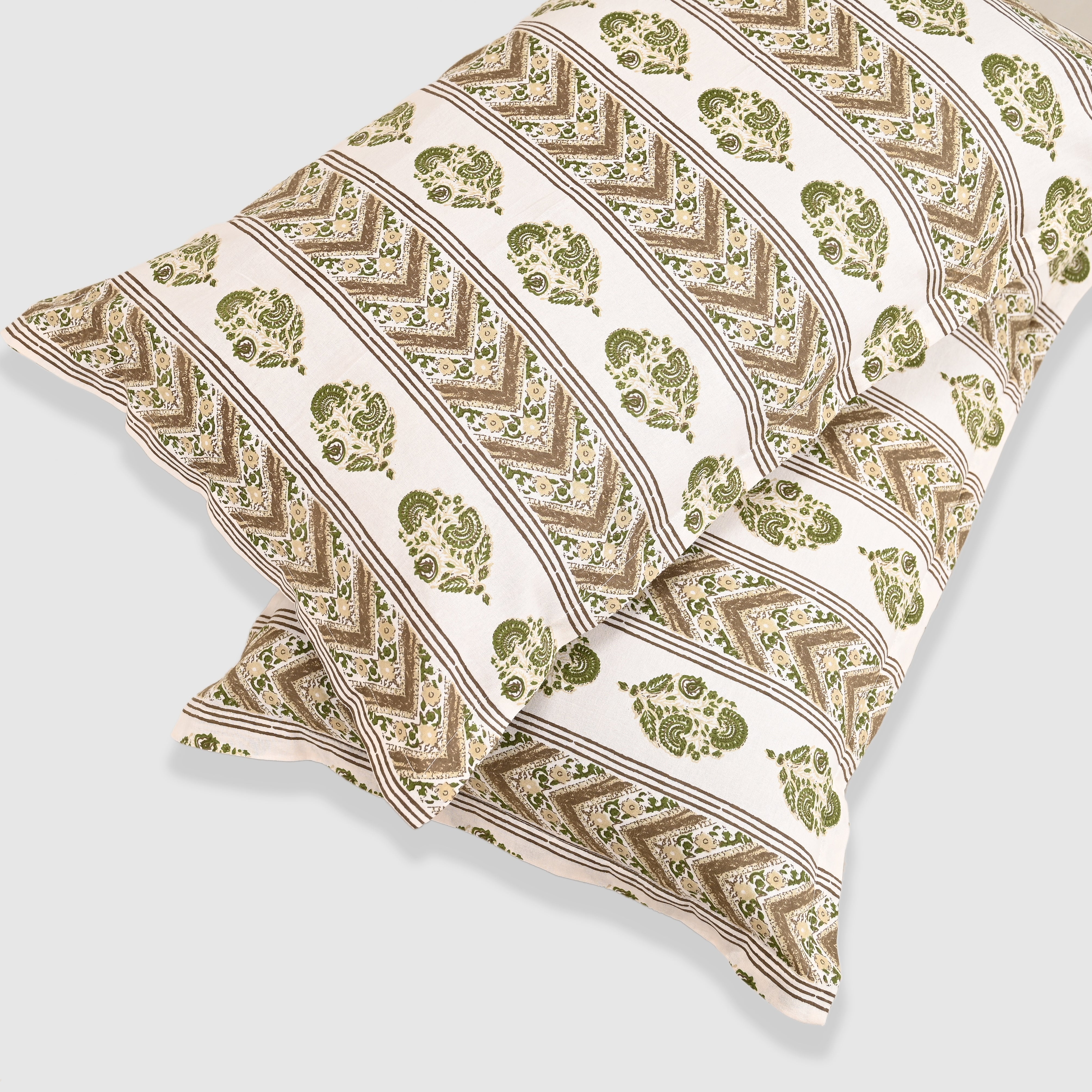 Rajvi Stria King Size Cotton Bed Sheet Set