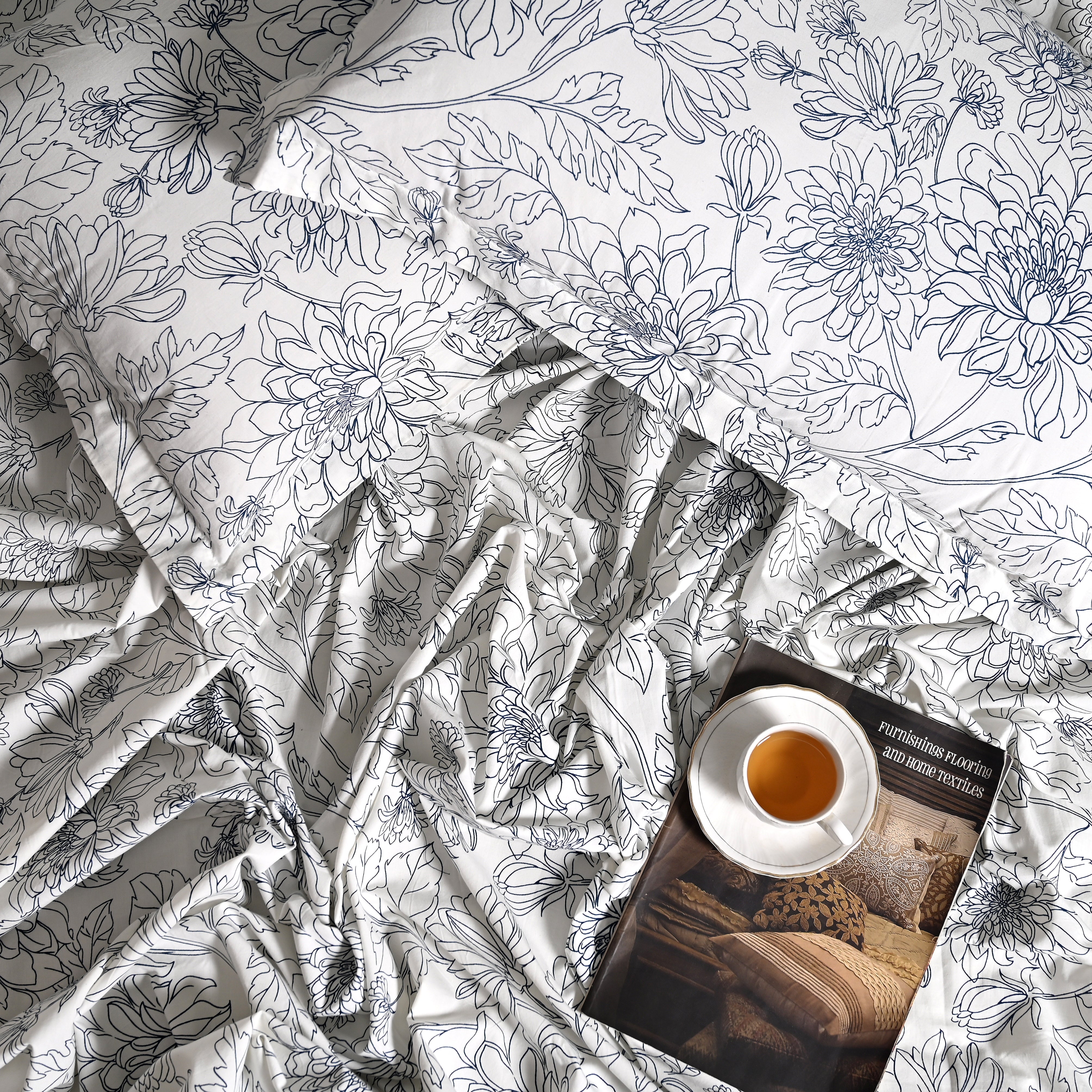 Regal Delia Dreams 300 TC Luxury Cotton Sheets – Premium Printed Bedding Set