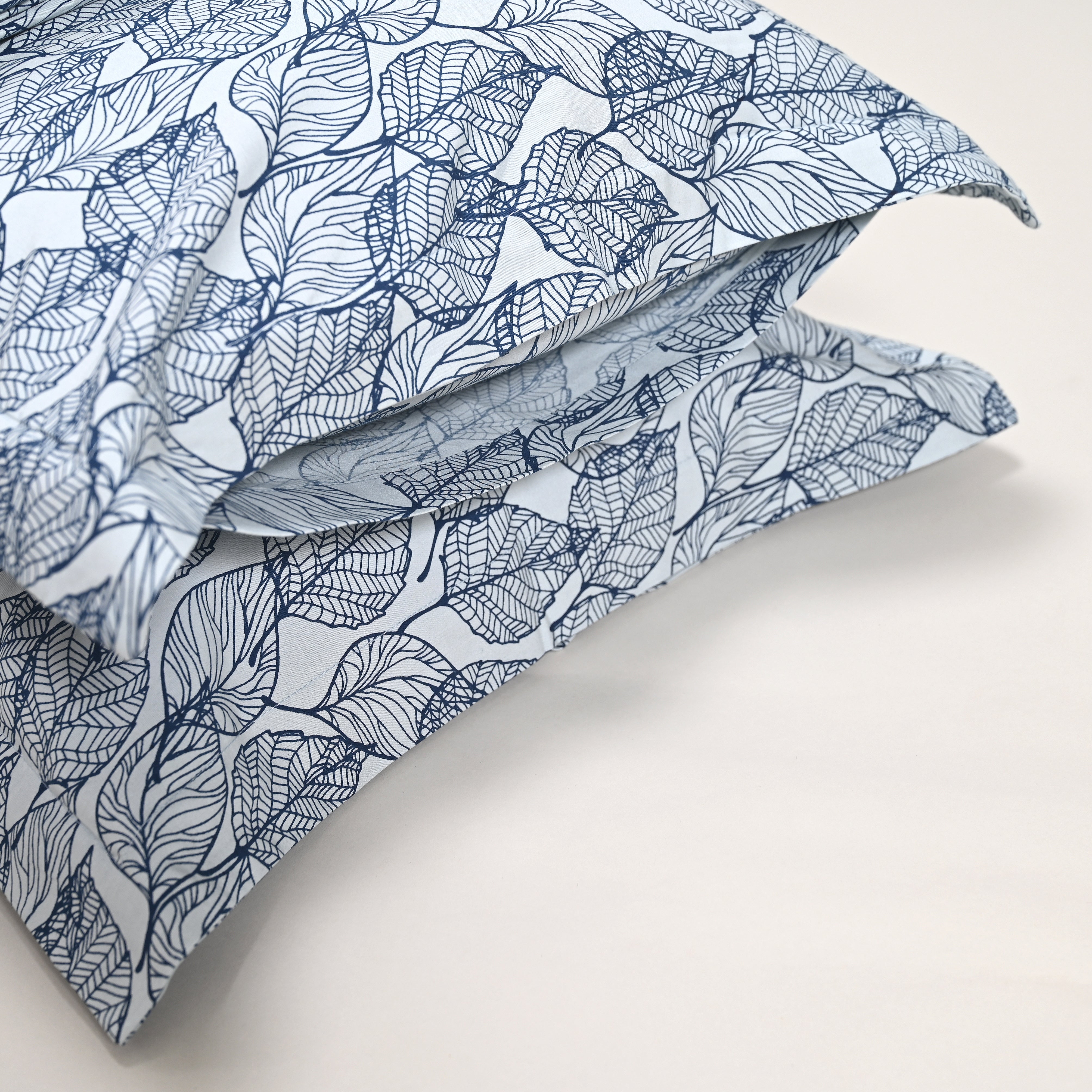 Regal Urban Leaf 300 TC Luxury Cotton Sheets – Premium Printed Bedding Set