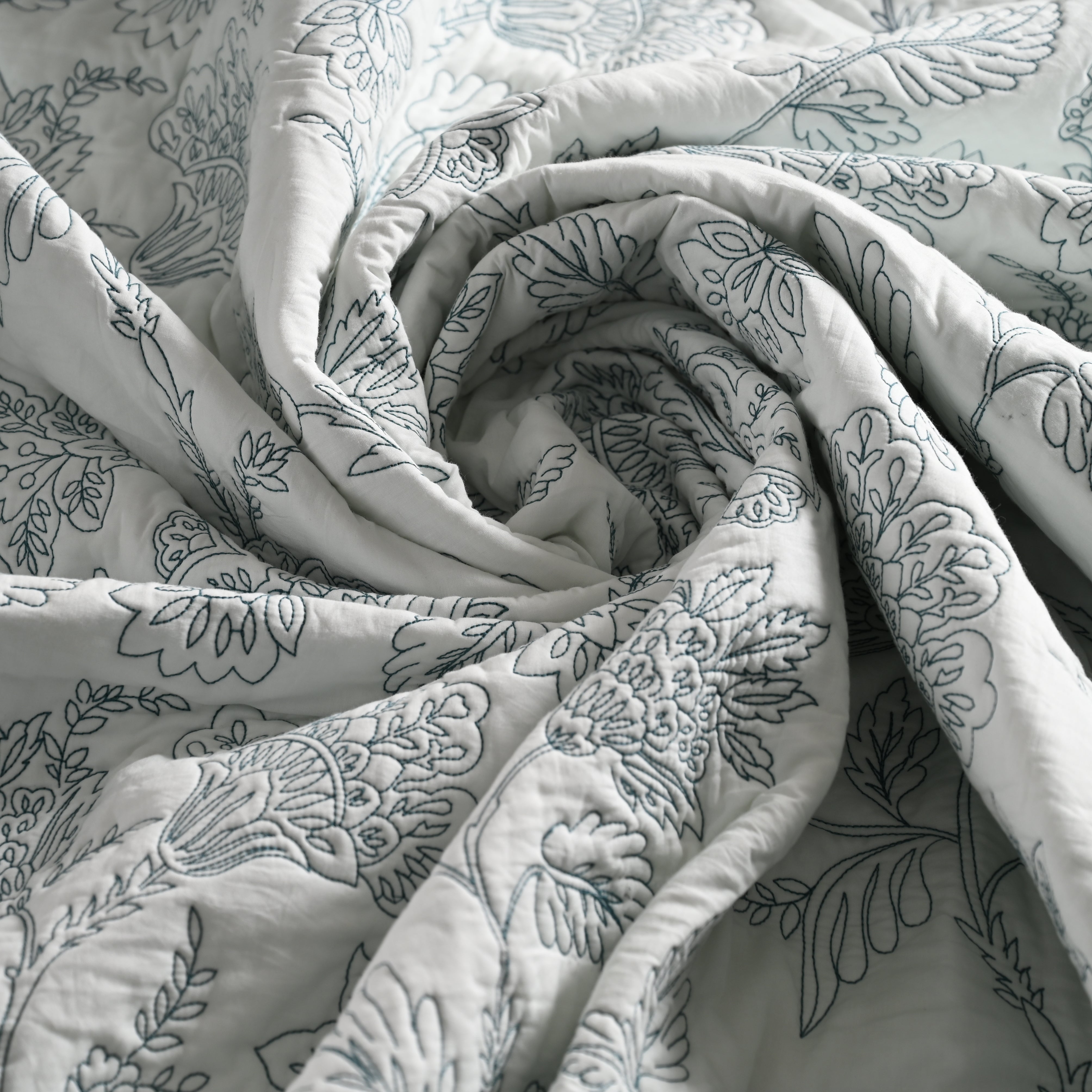 Hanami Embroidered Quilted Coverlet