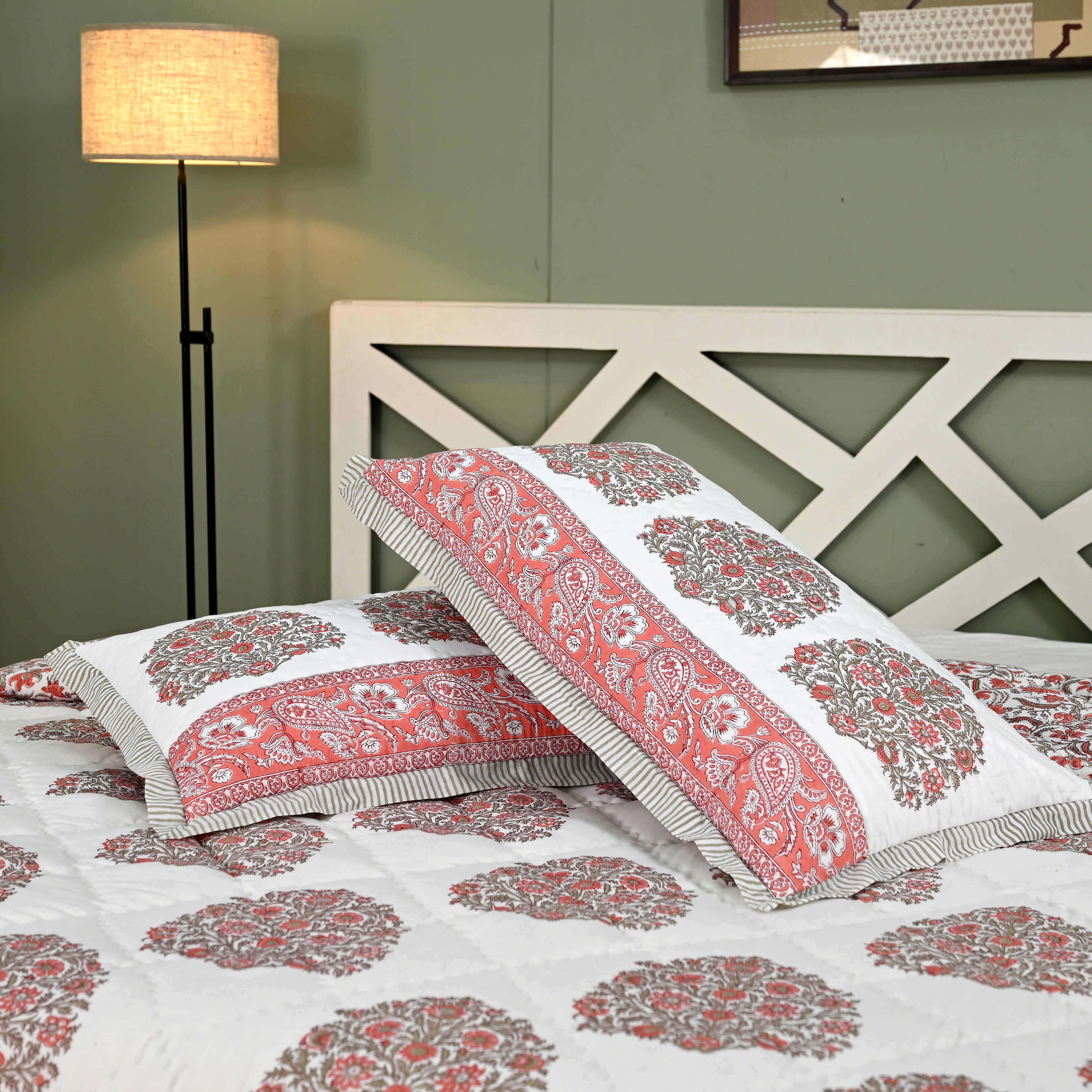 Rajmudra Premium Jaipur Reversible Quilt with pillow (2 & 3 Pc set)