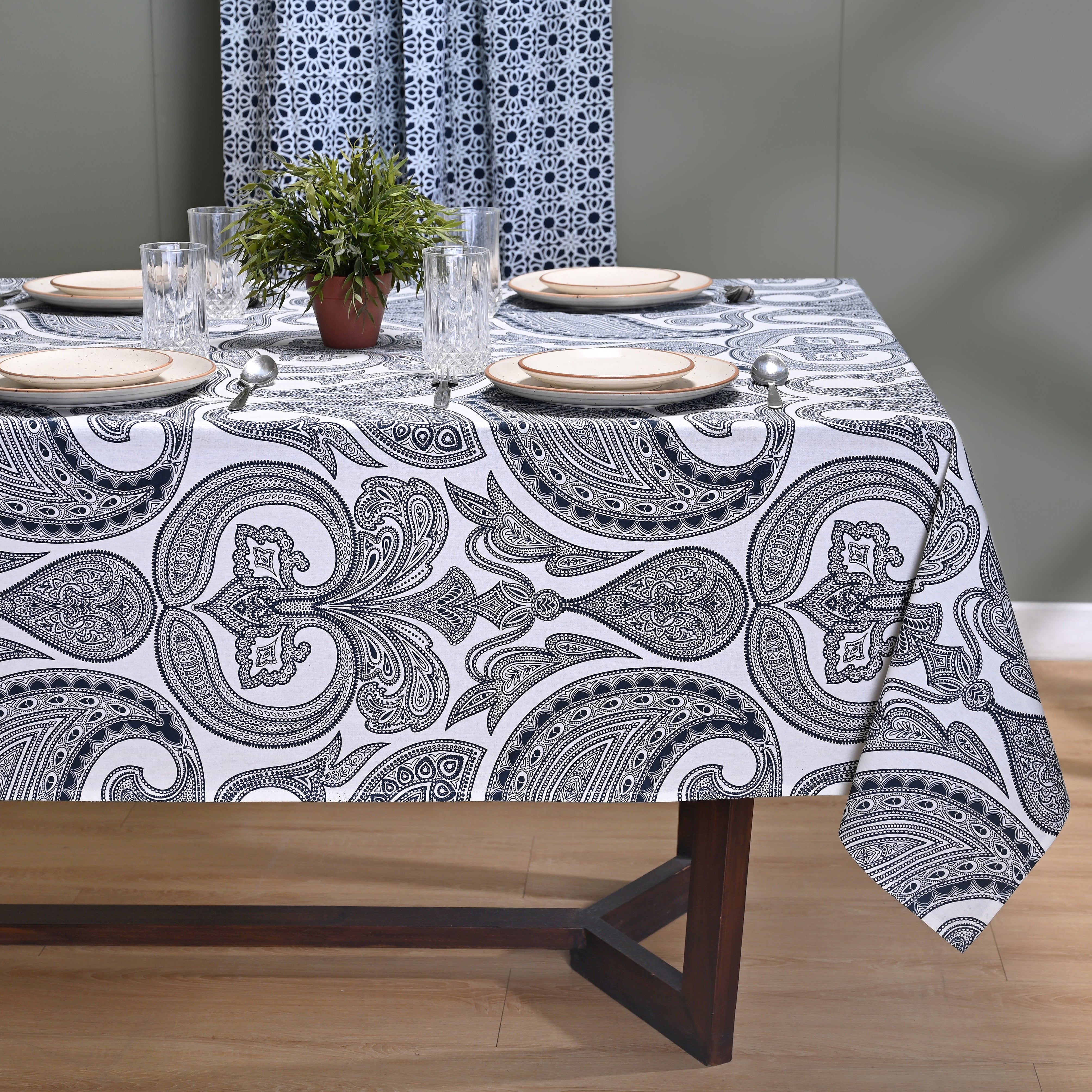 Stencil Chintz 6 Seater Table Cover