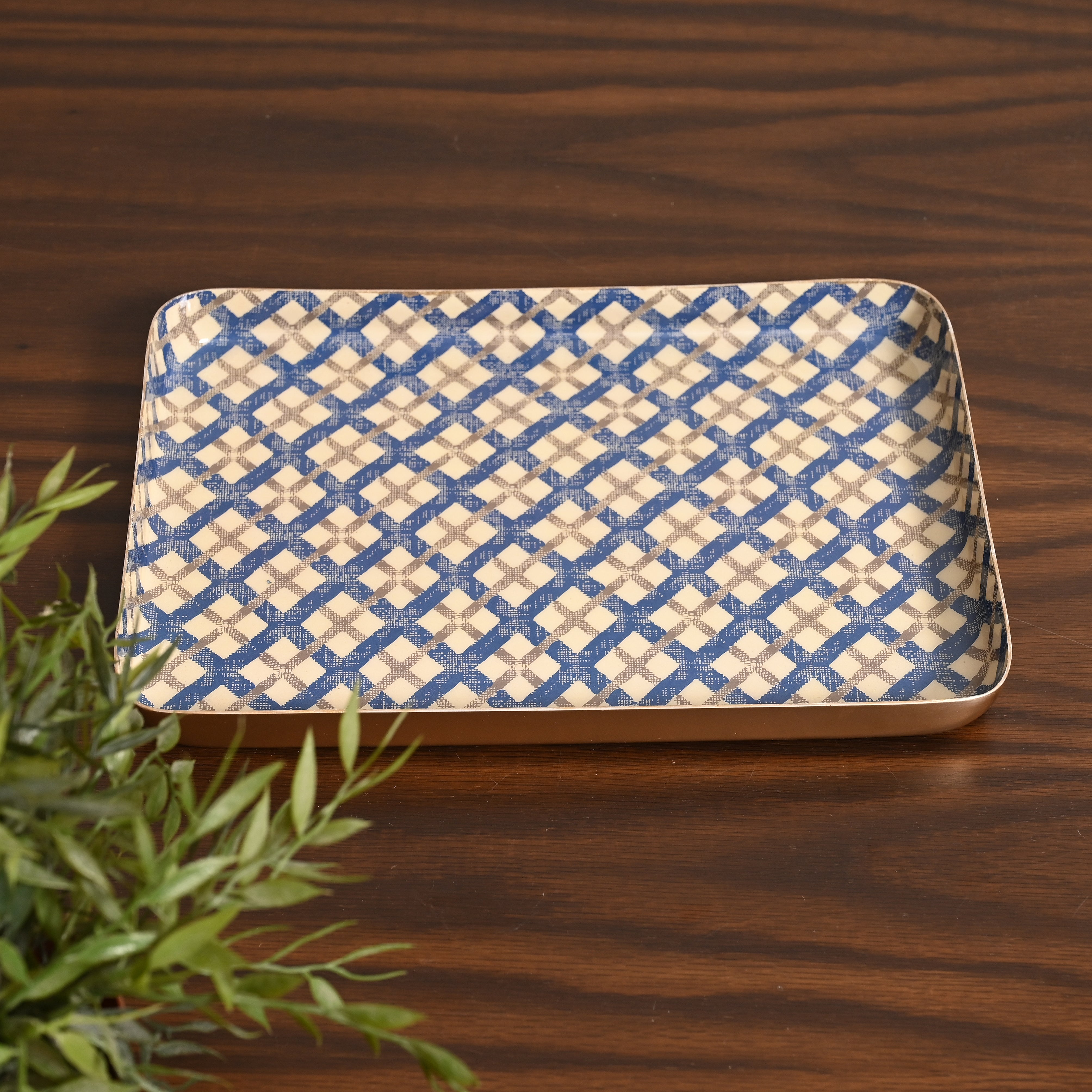 Petal & Pattern Set of Two Aluminium Trays