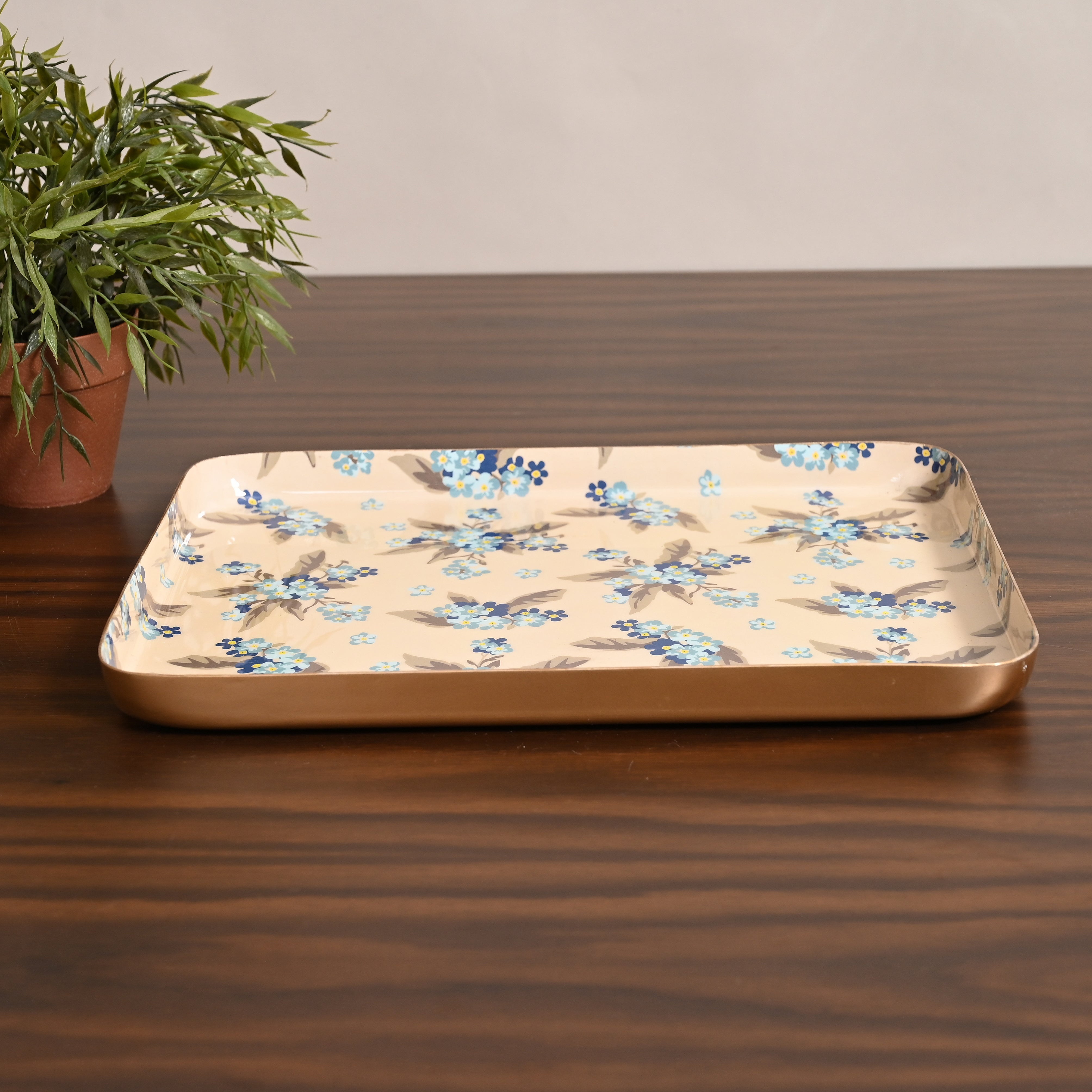 Petal & Pattern Set of Two Aluminium Trays