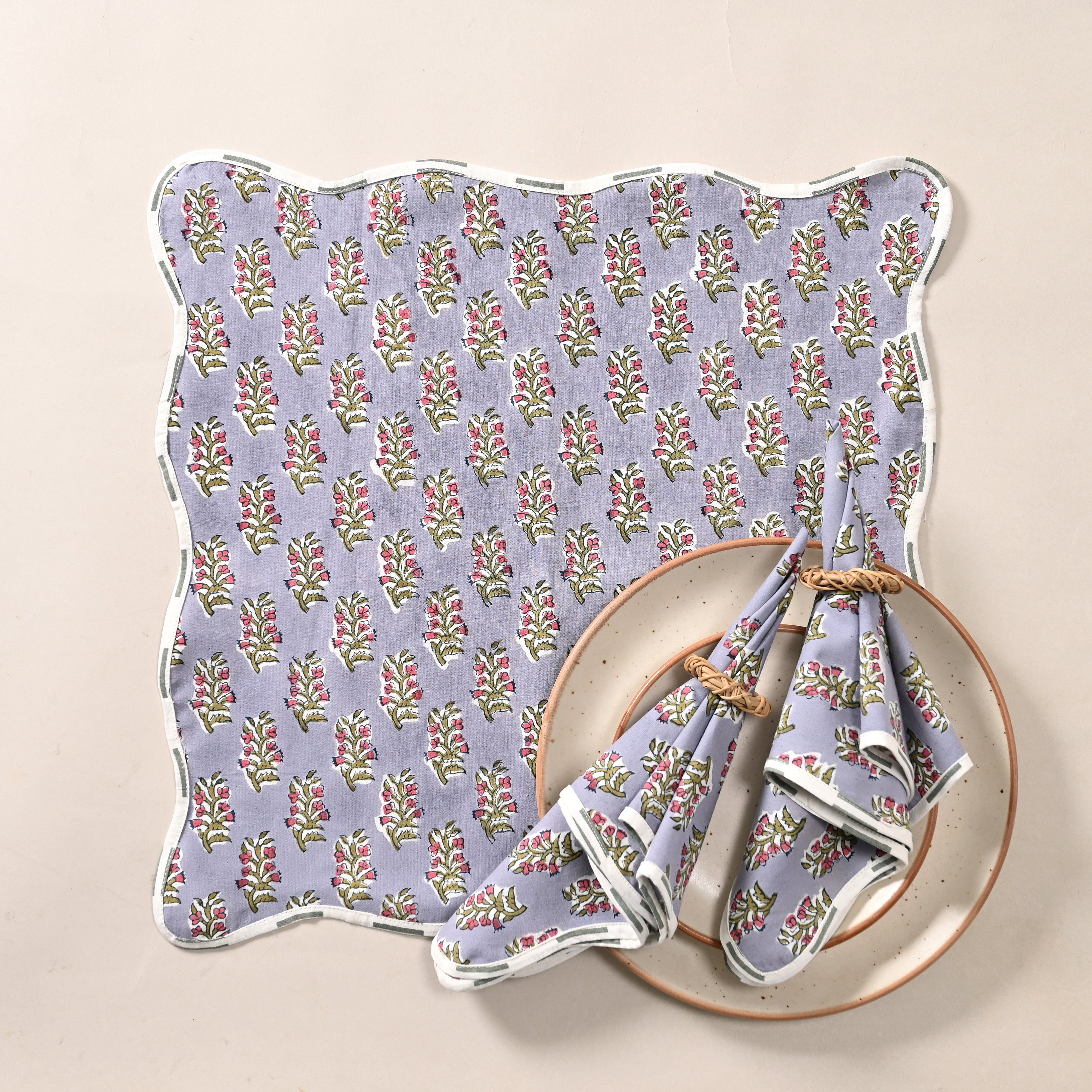 Gulnaar Scalloped Napkin