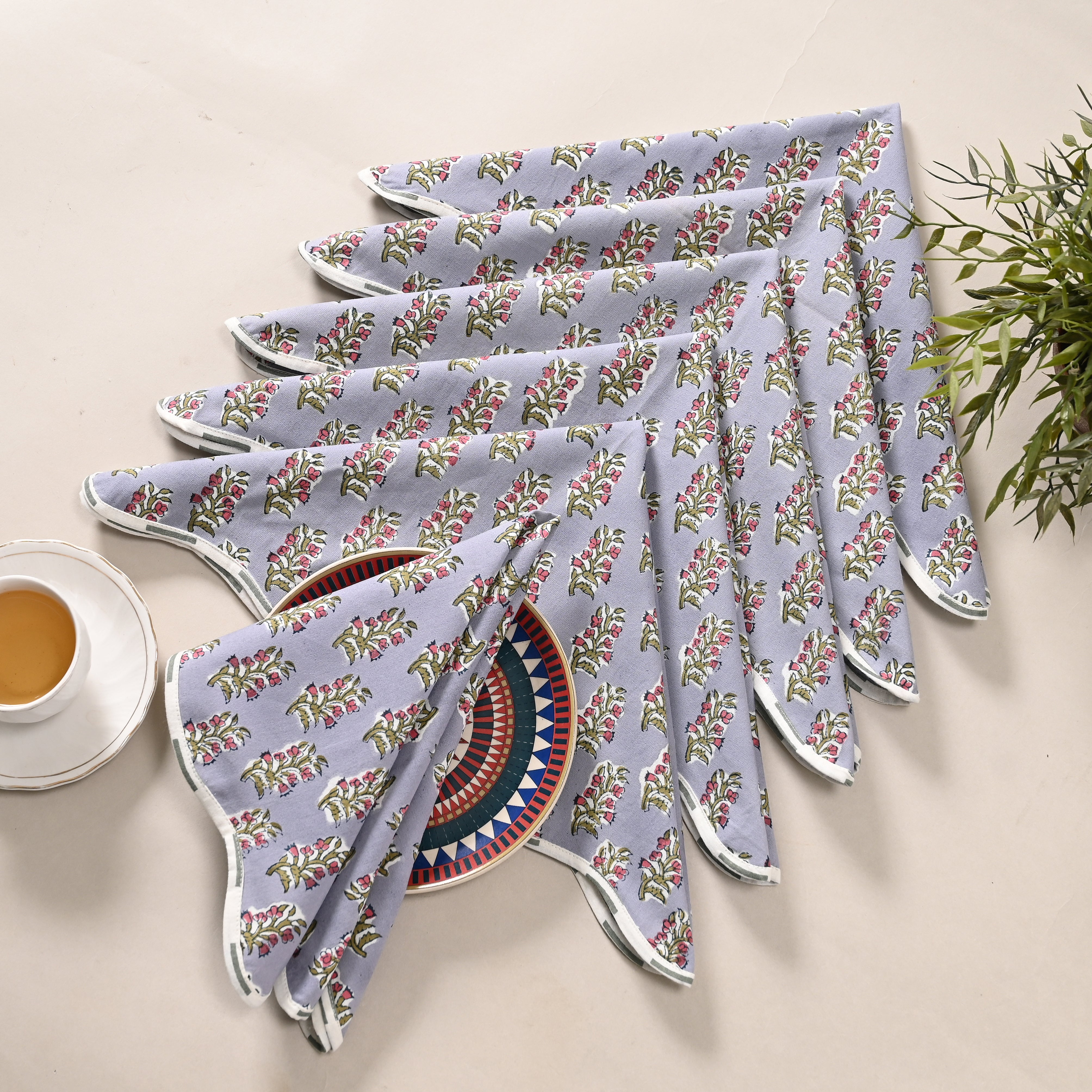 Gulnaar Scalloped Napkin