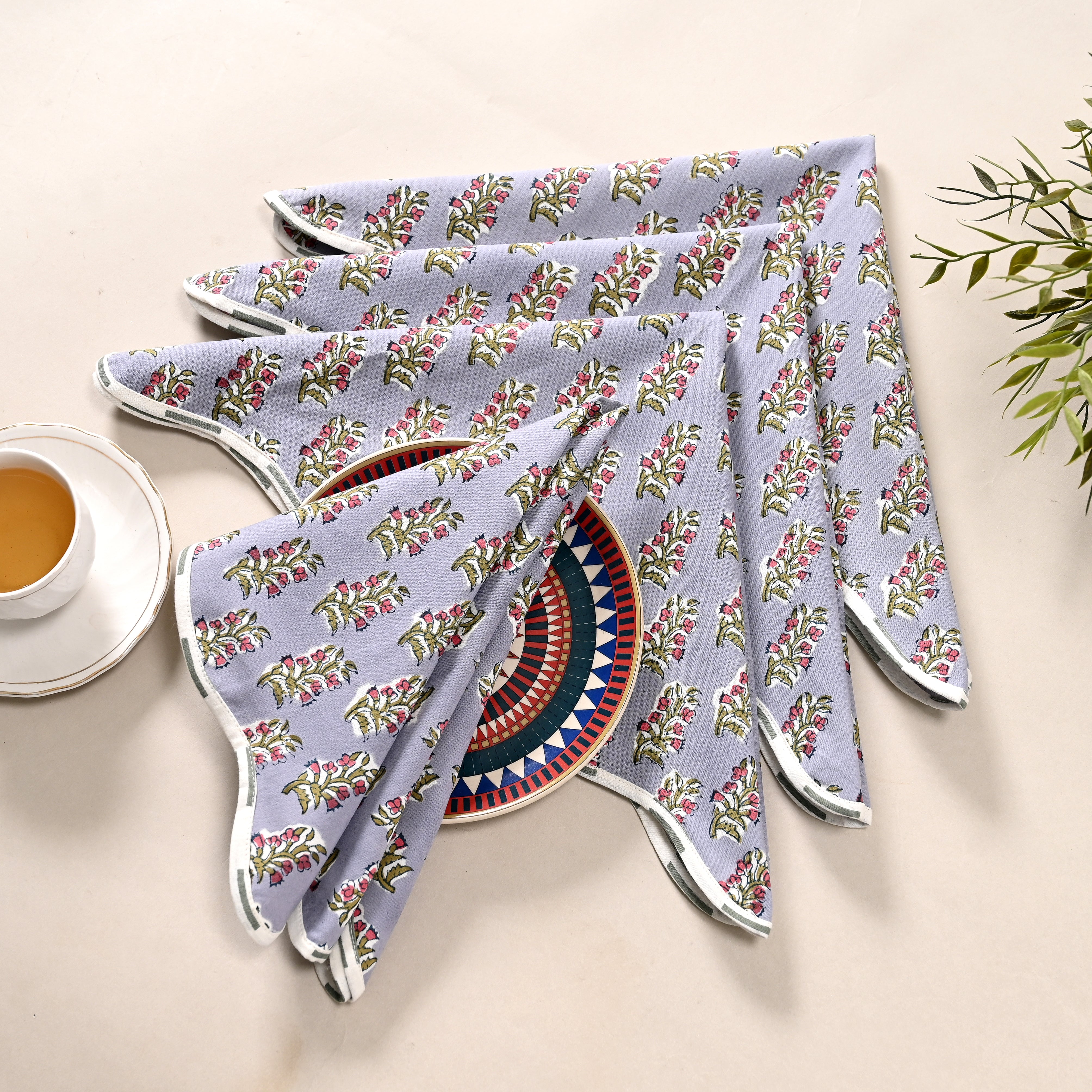 Gulnaar Scalloped Napkin