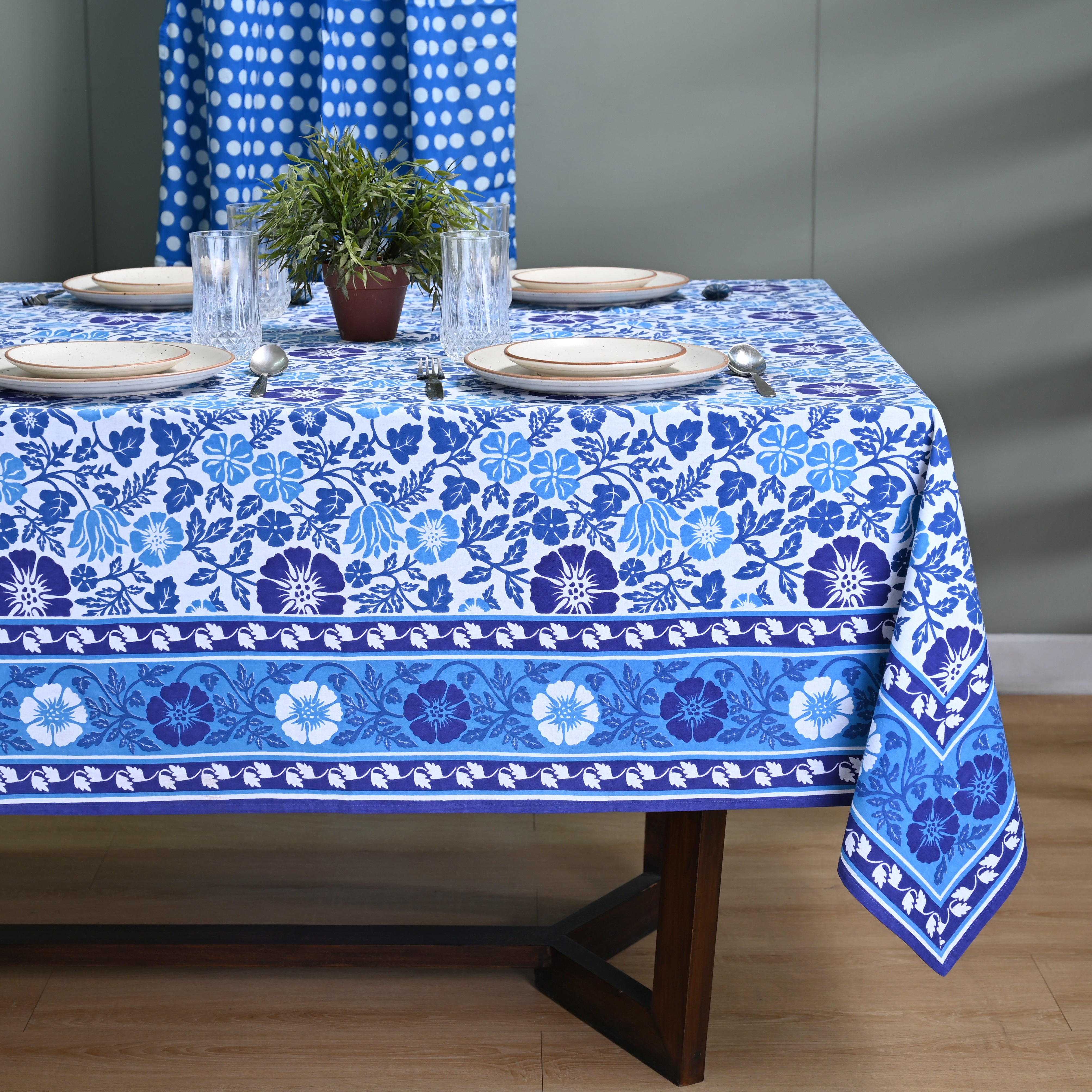 Linen Floral 12 Seater Table Cover