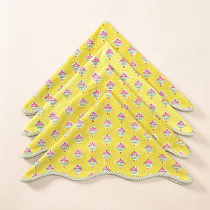 Marigold Bloom Scalloped Cotton Napkins – Yellow