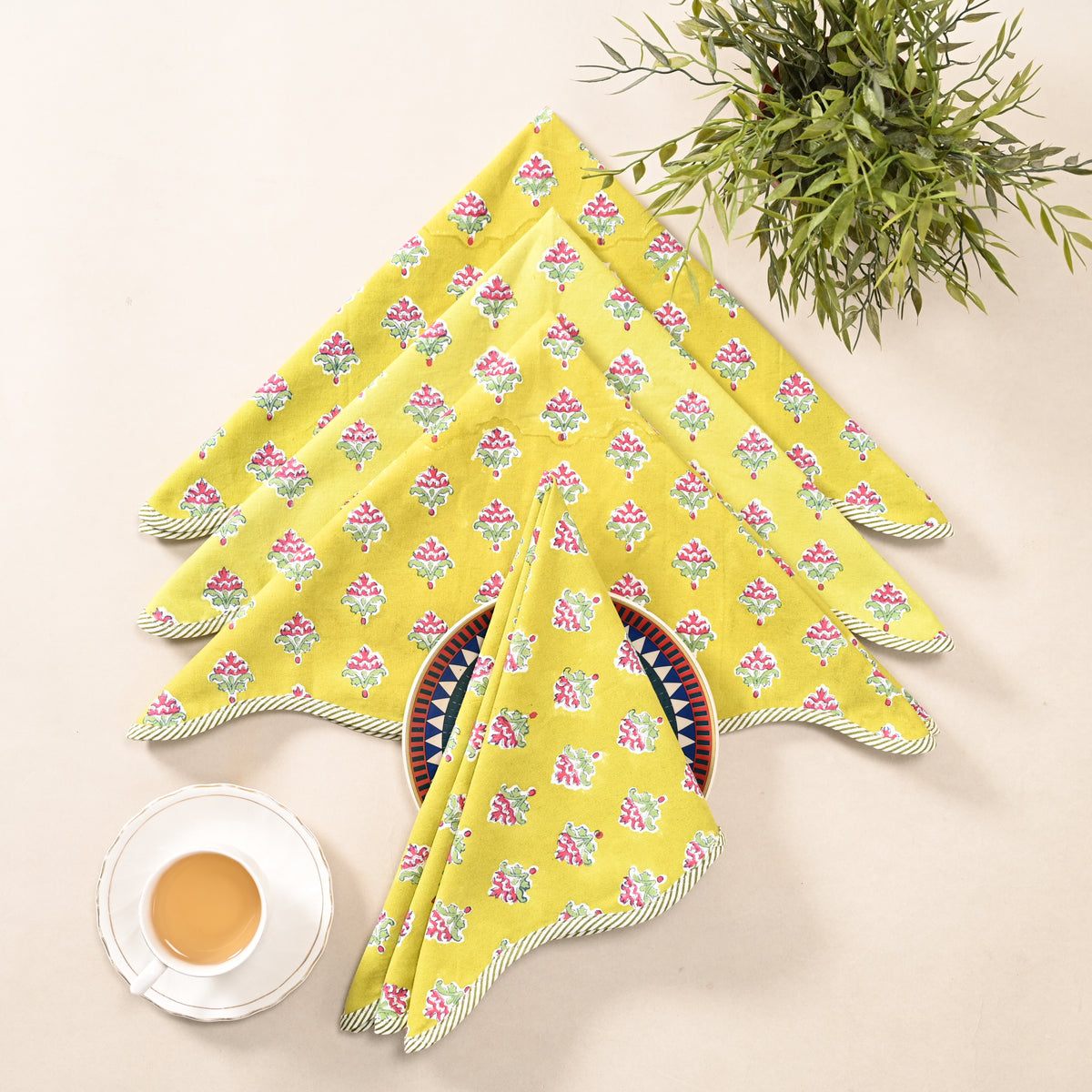 Marigold Bloom Scalloped Cotton Napkins – Yellow