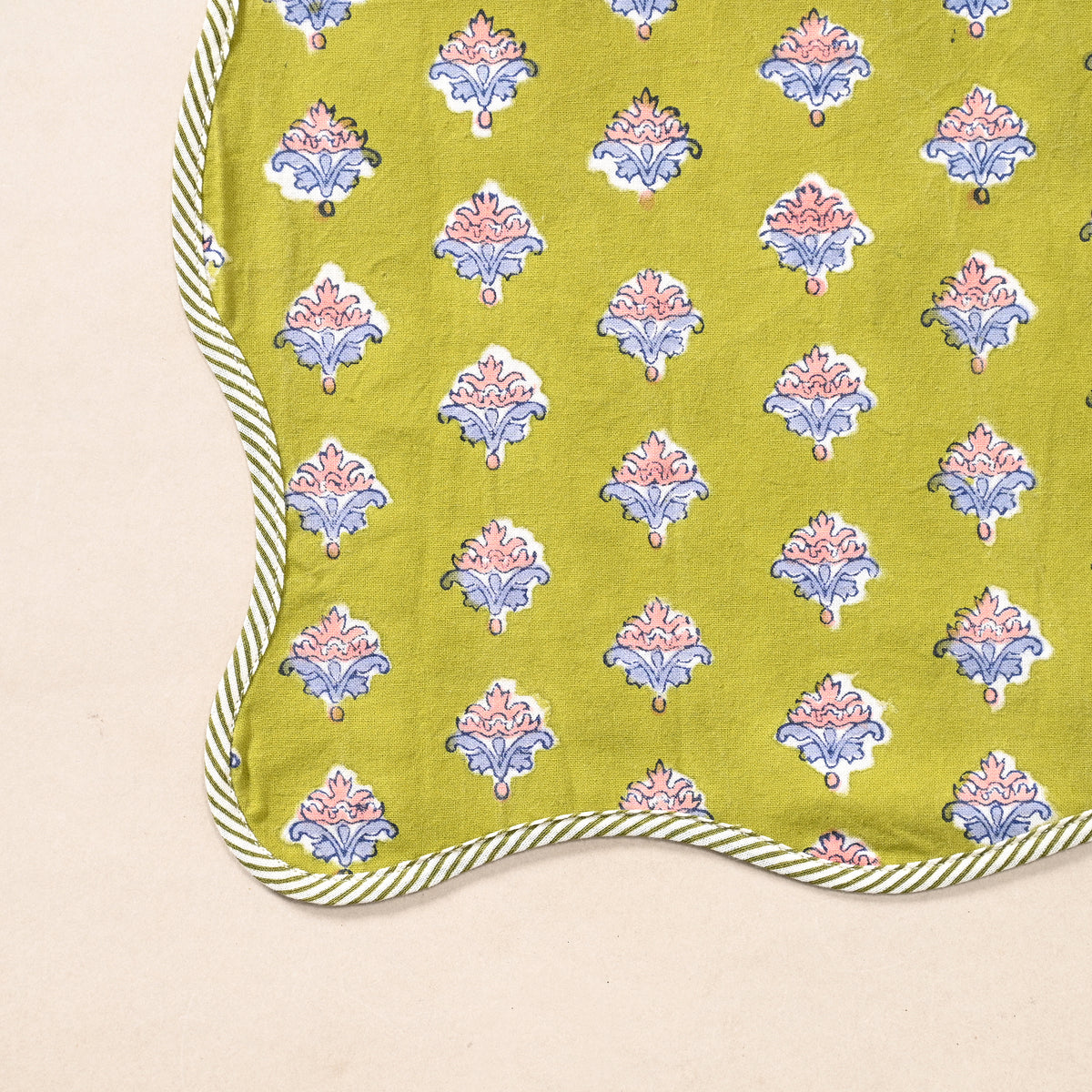 Marigold Bloom Scalloped Cotton Napkins – Olive Green